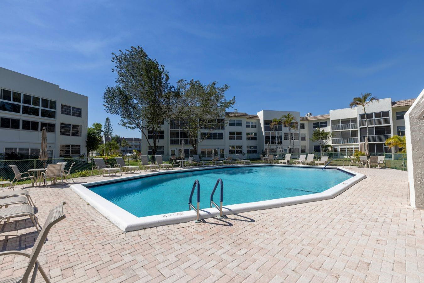 6850 Royal Palm Boulevard 212