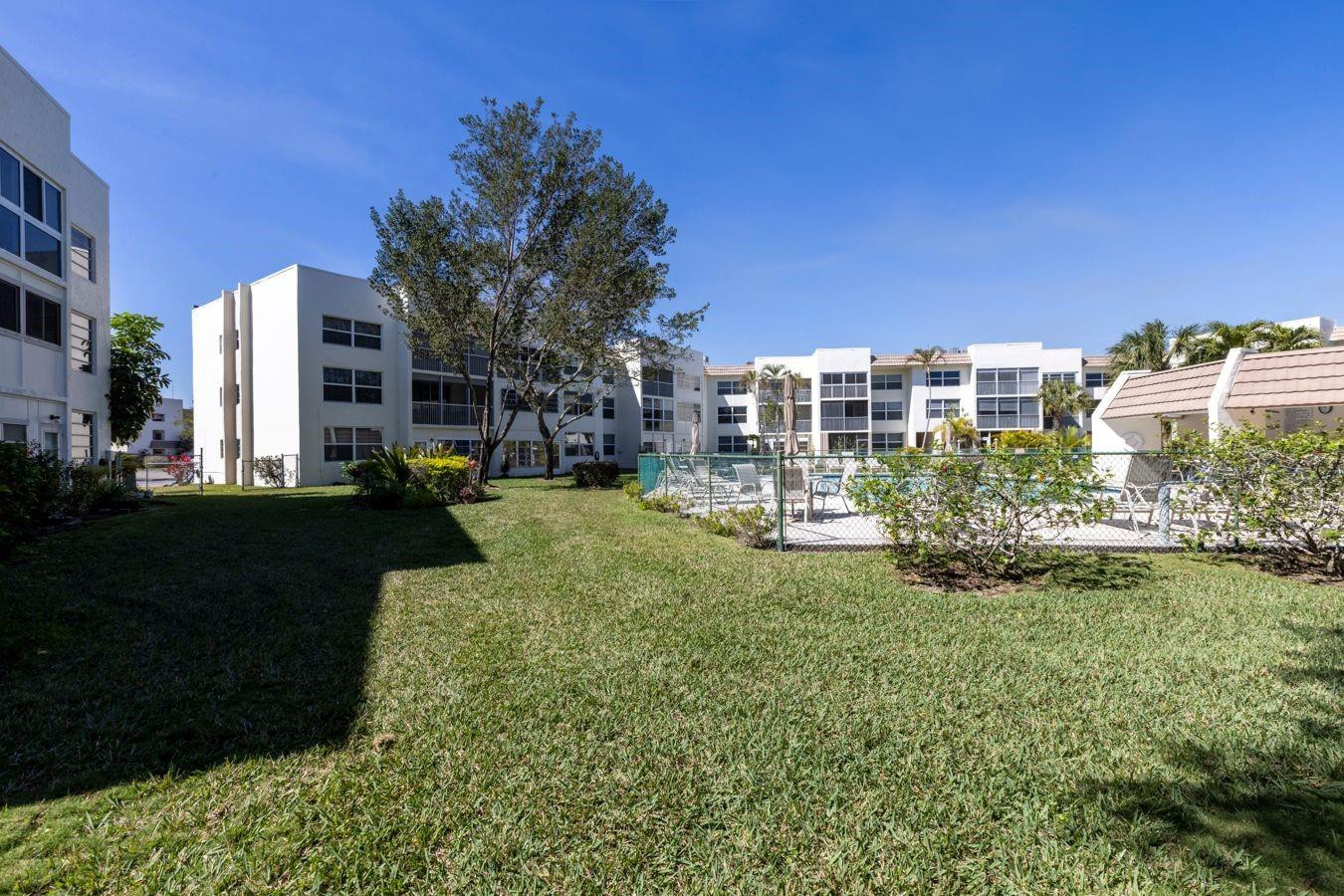 6850 Royal Palm Boulevard 212