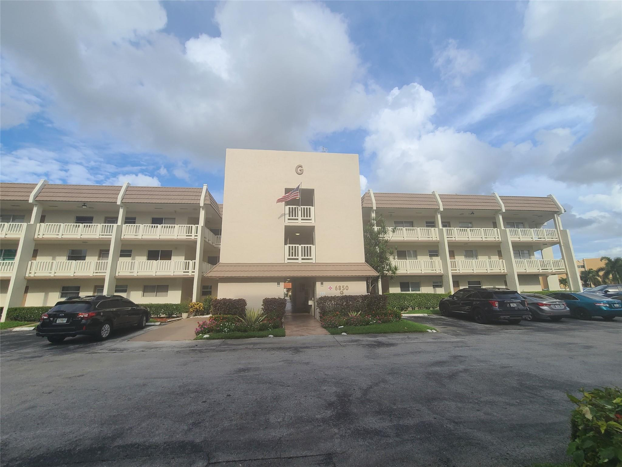 6850 Royal Palm Boulevard 212