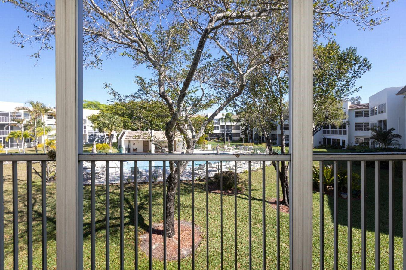 6850 Royal Palm Boulevard 212