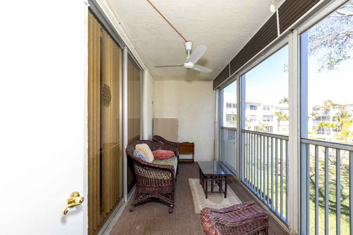 6850 Royal Palm Boulevard 212