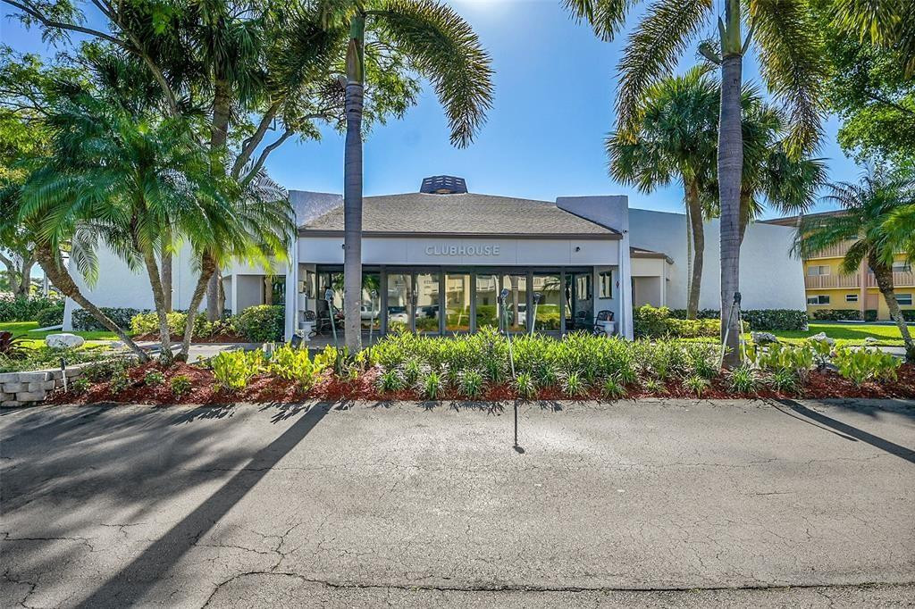 6850 Royal Palm Boulevard 212