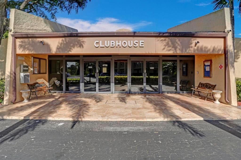 6850 Royal Palm Boulevard 212