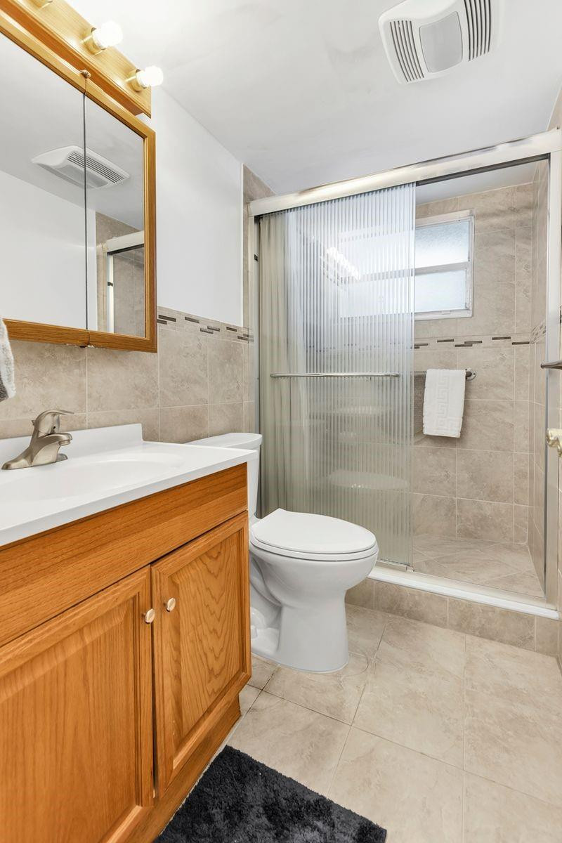 6850 Royal Palm Boulevard 212