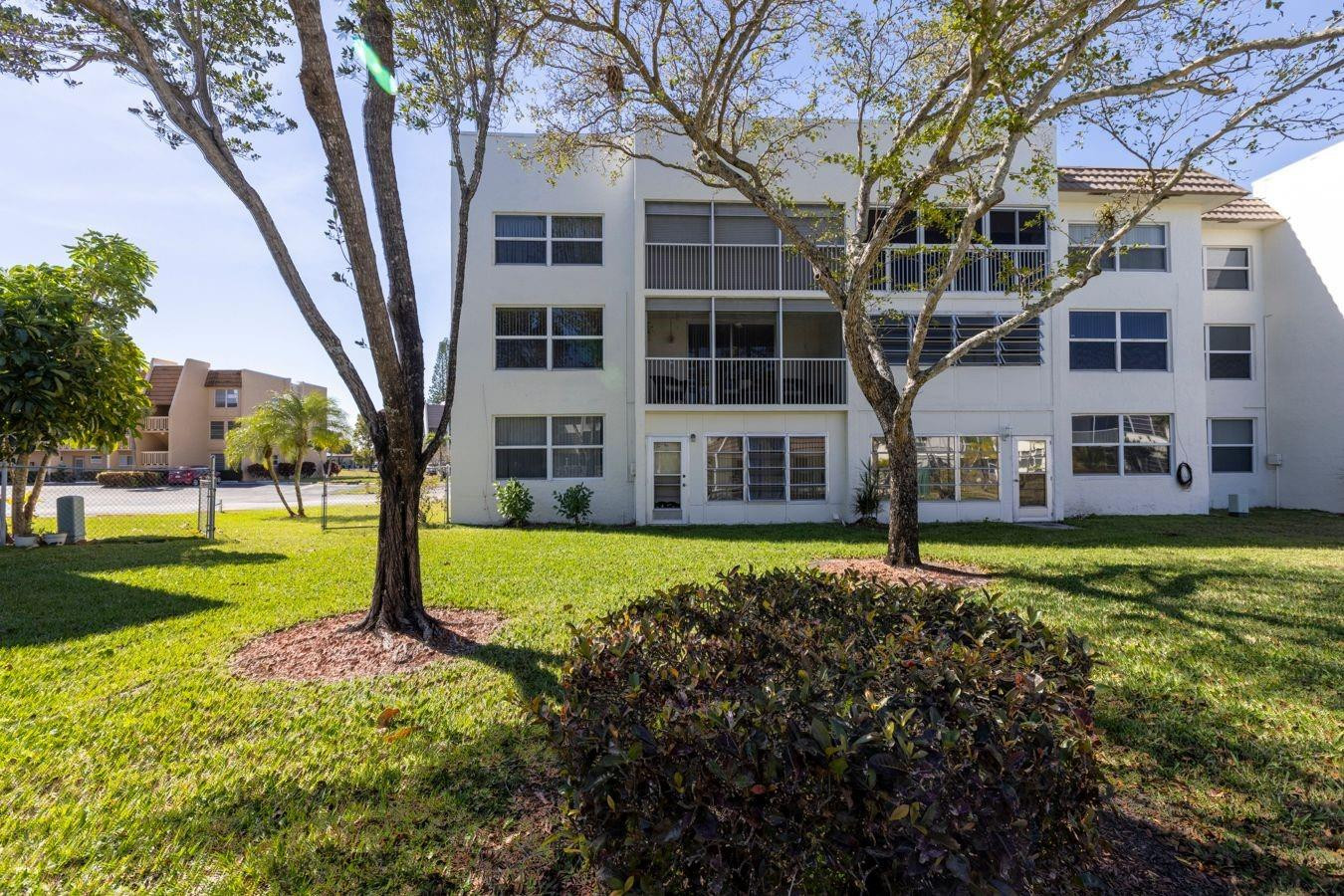 6850 Royal Palm Boulevard 212
