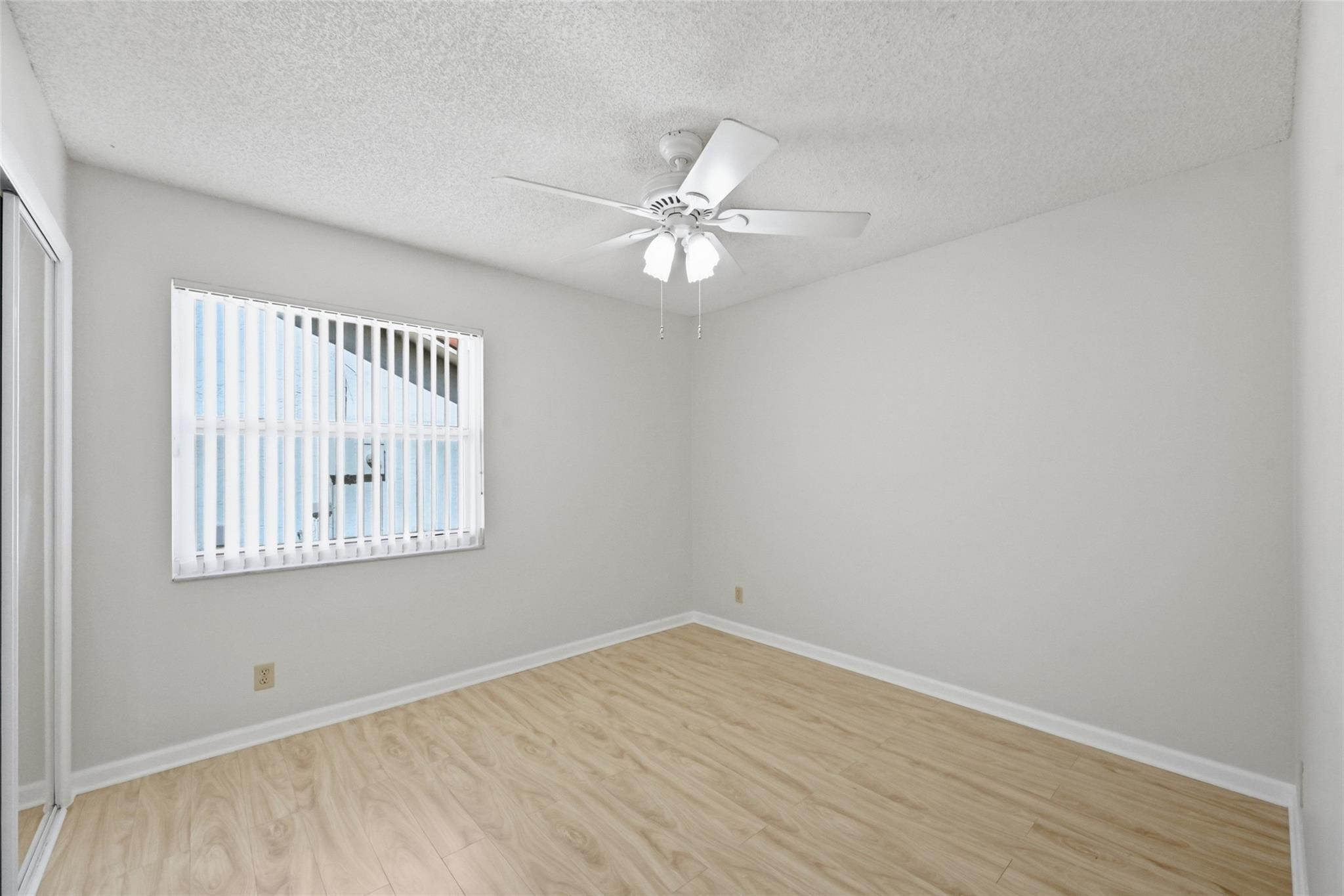 392 NW 113th Terrace