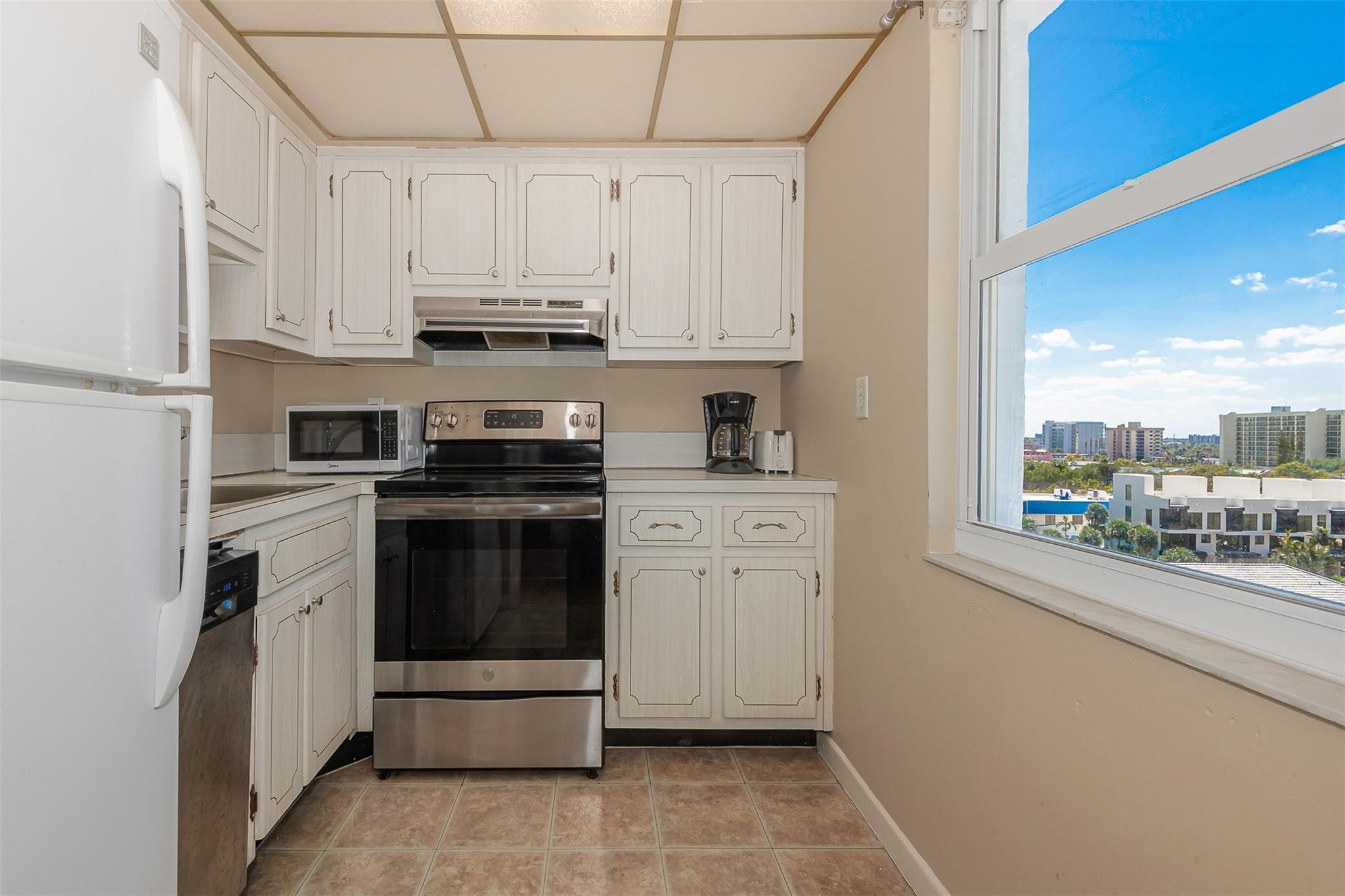 710 N Ocean Boulevard 701