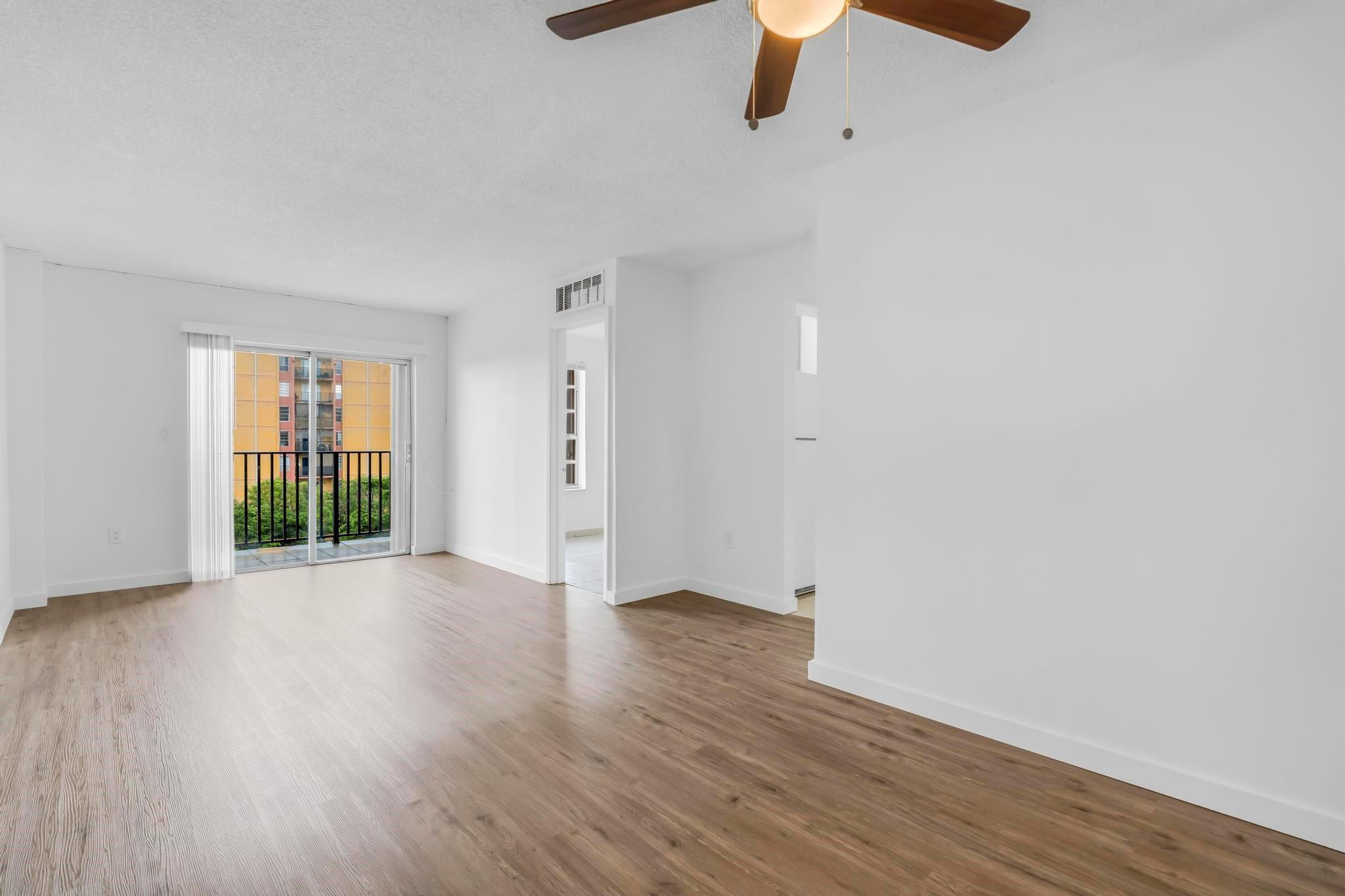 4801 NW 7th Street 503-16