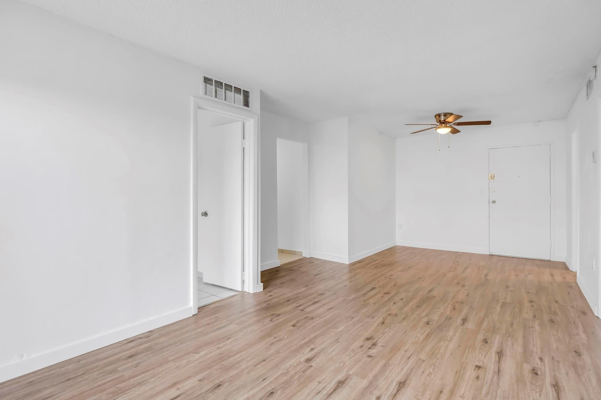 4801 NW 7th Street 503-16