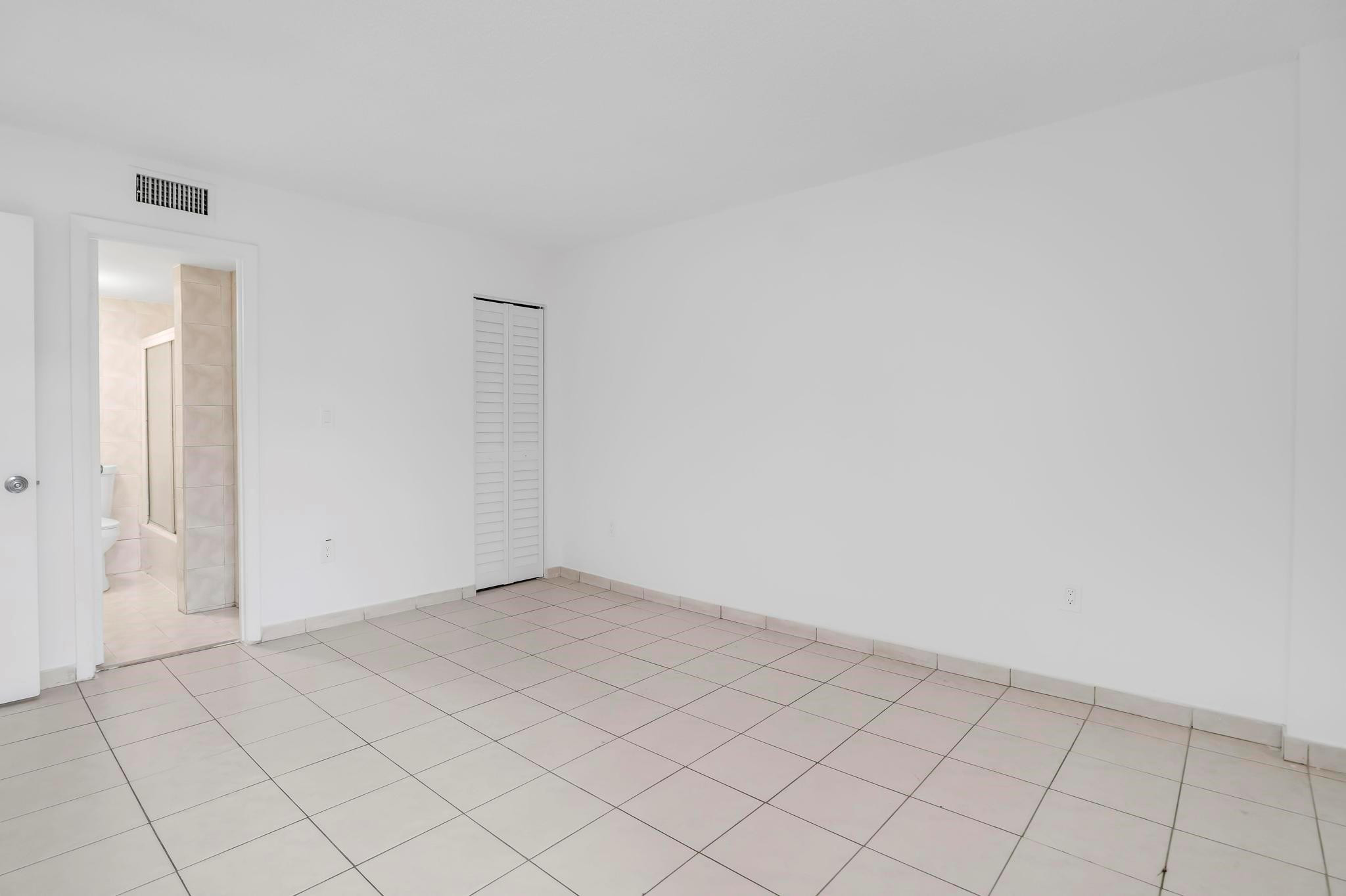 4801 NW 7th Street 503-16