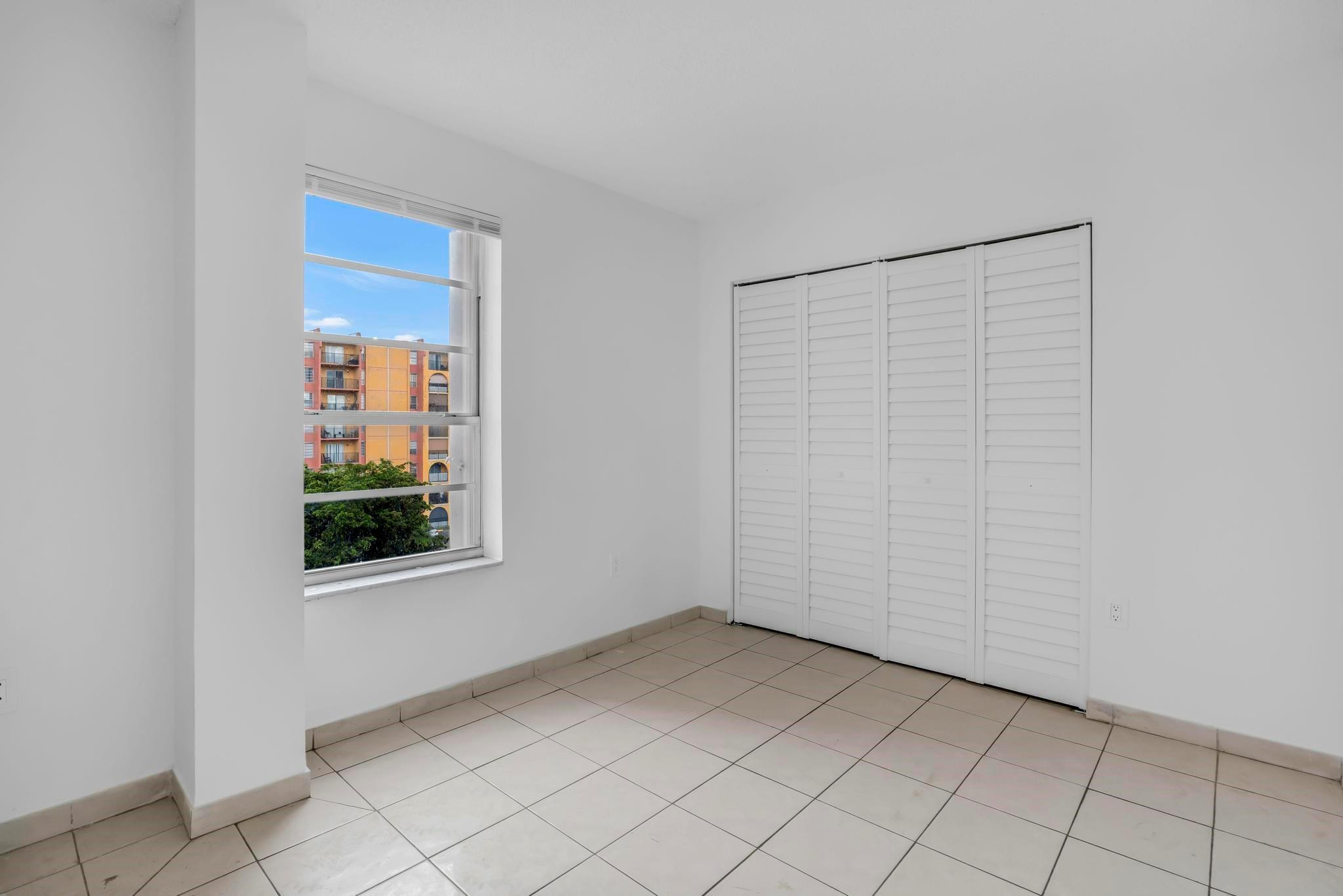 4801 NW 7th Street 503-16