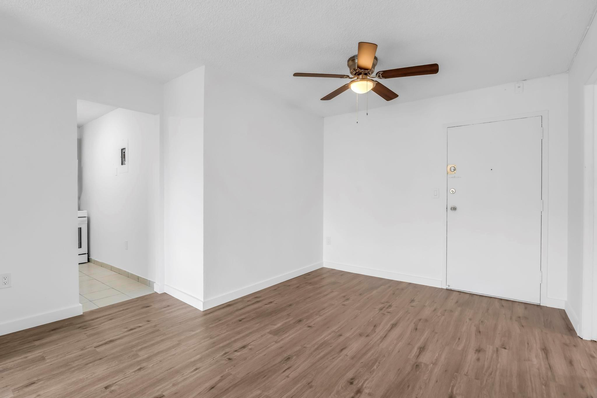 4801 NW 7th Street 503-16