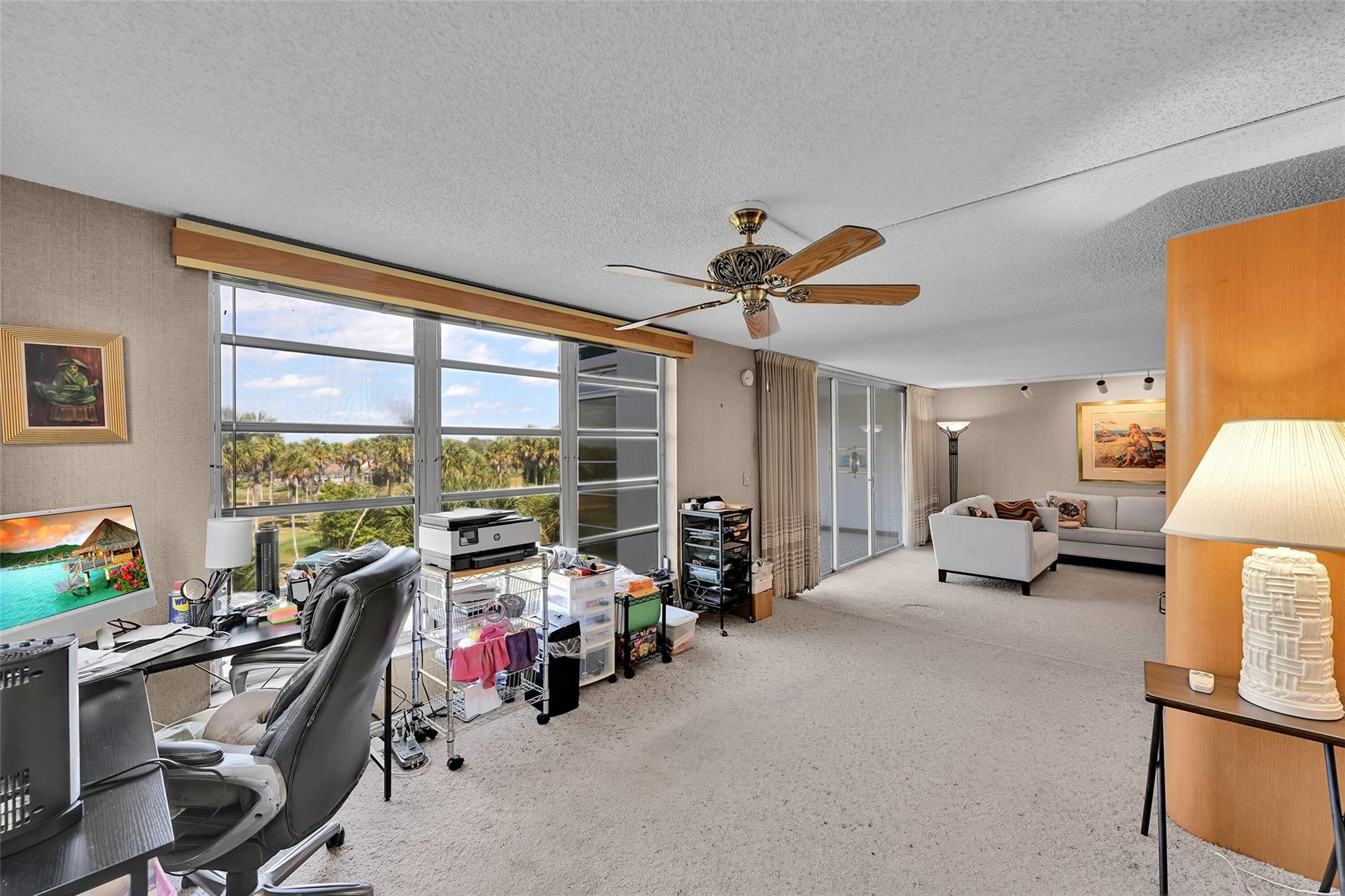 3960 Oaks Clubhouse Drive 407
