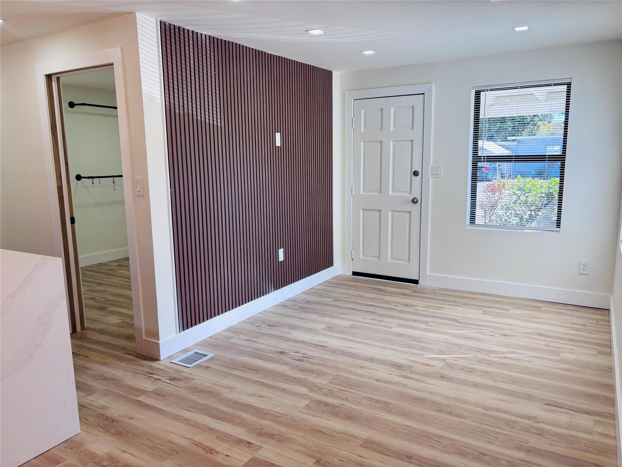 105 NW 28th Way
