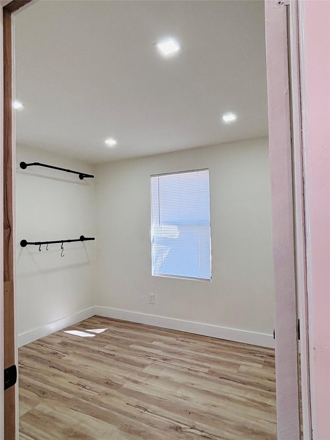 105 NW 28th Way