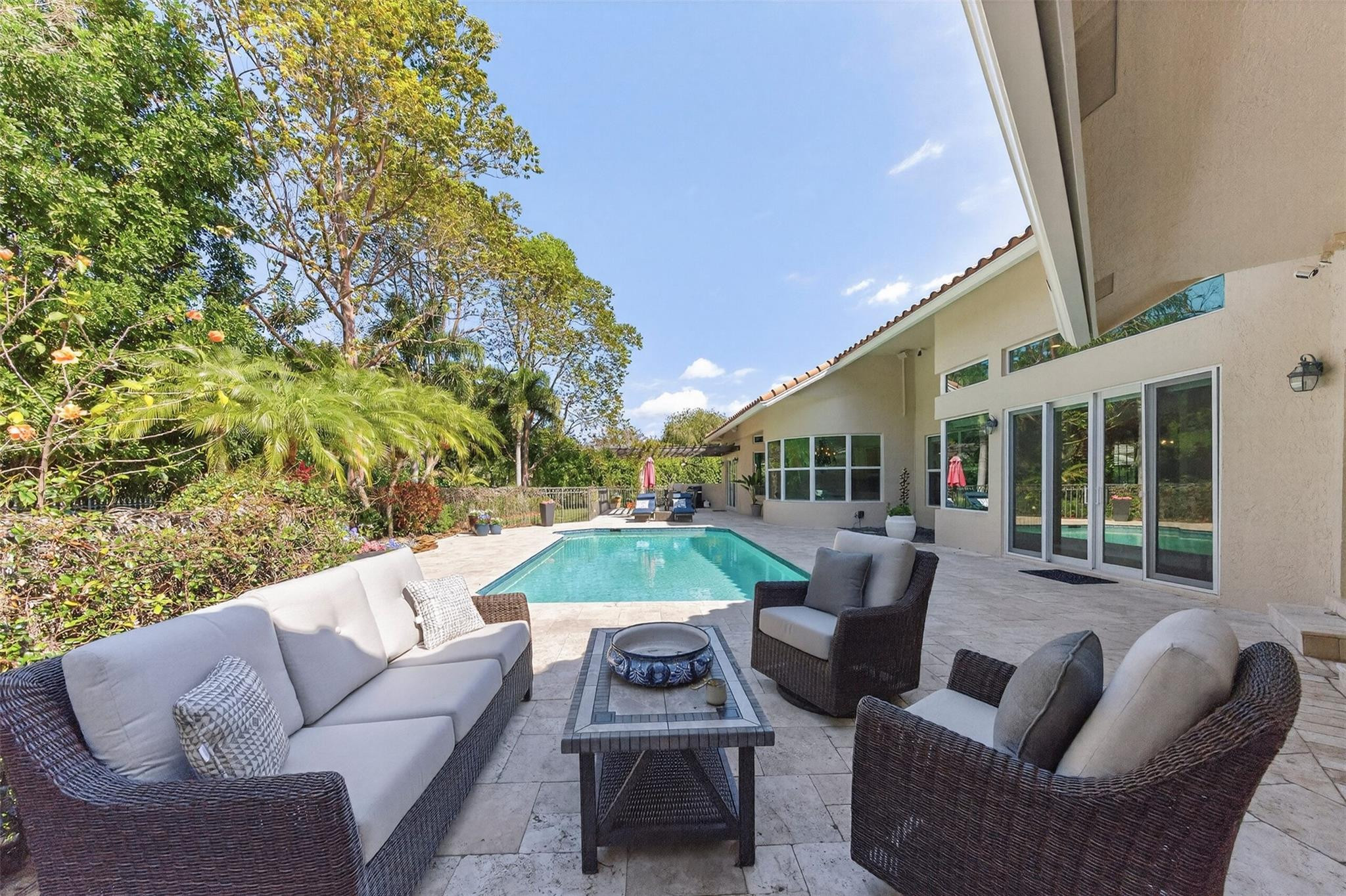 6515 NW 95th Lane