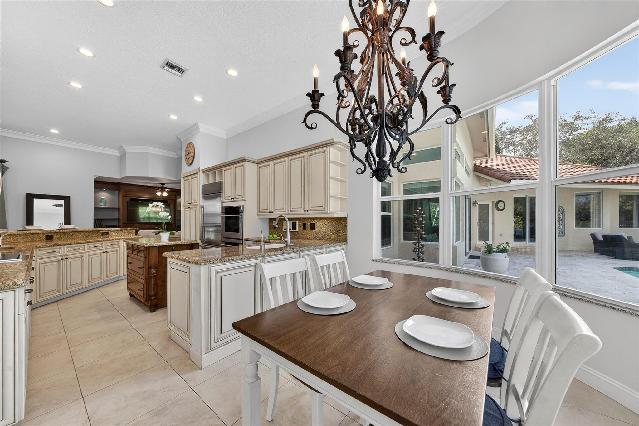 6515 NW 95th Lane