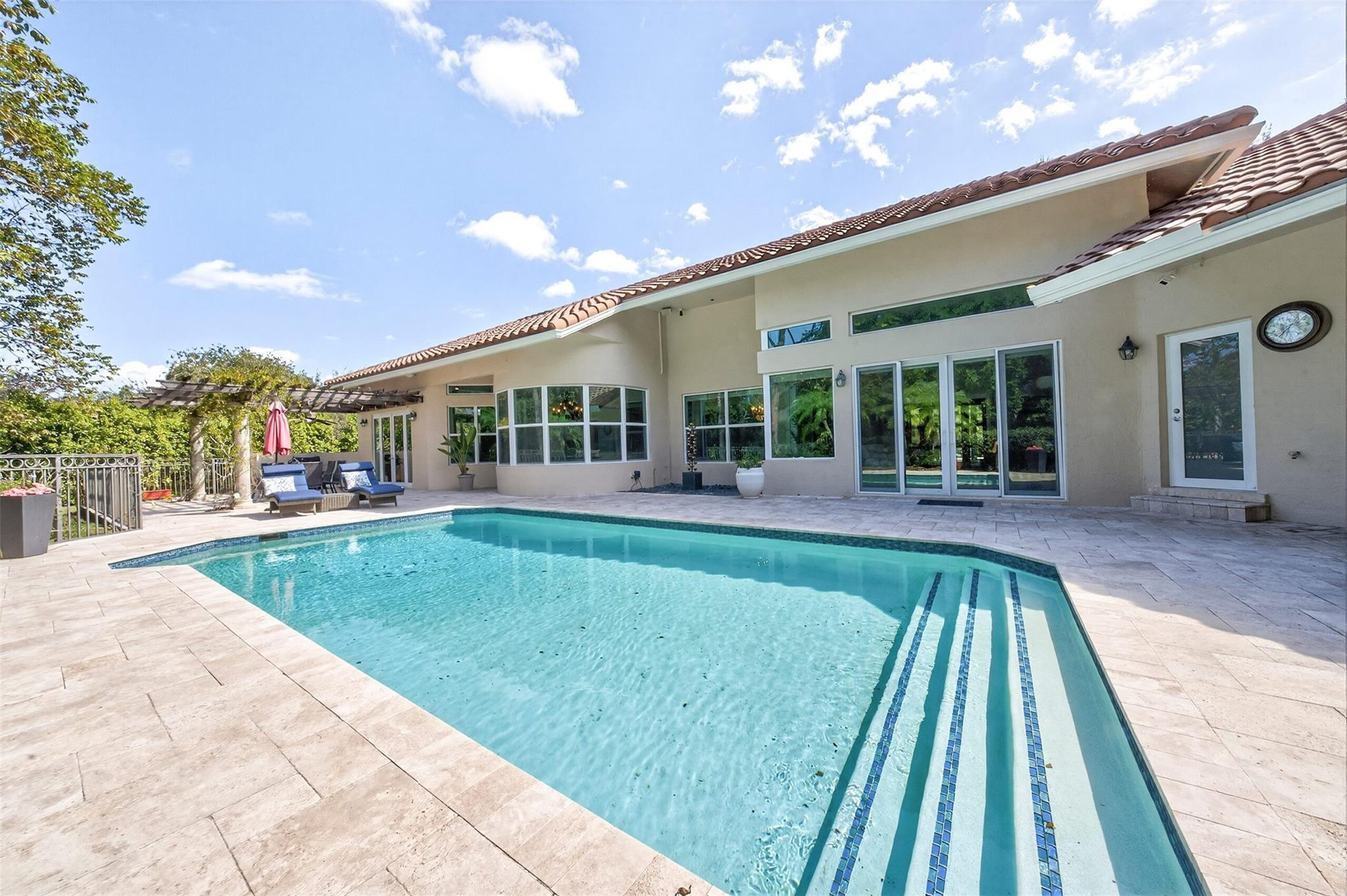 6515 NW 95th Lane
