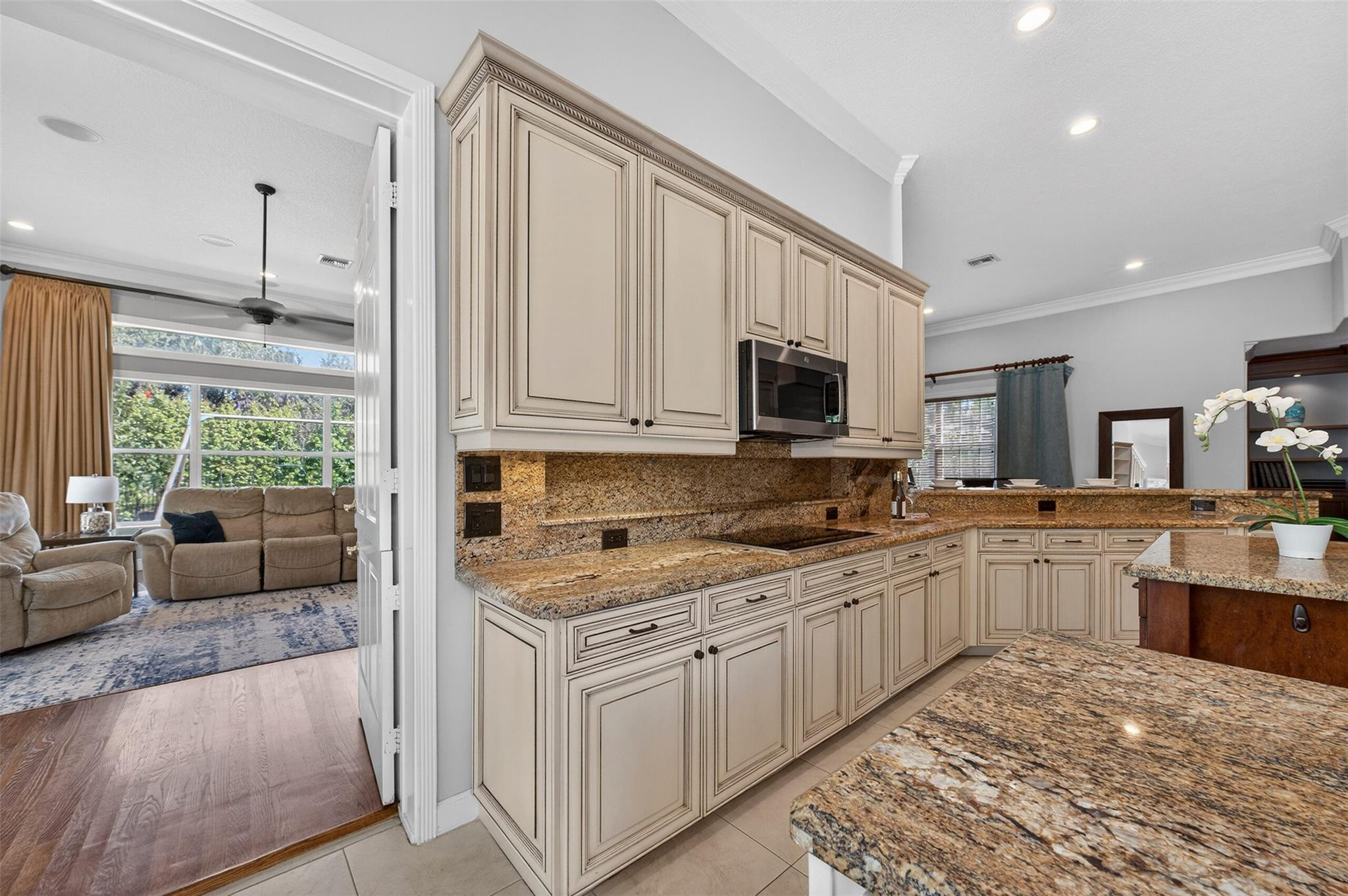 6515 NW 95th Lane