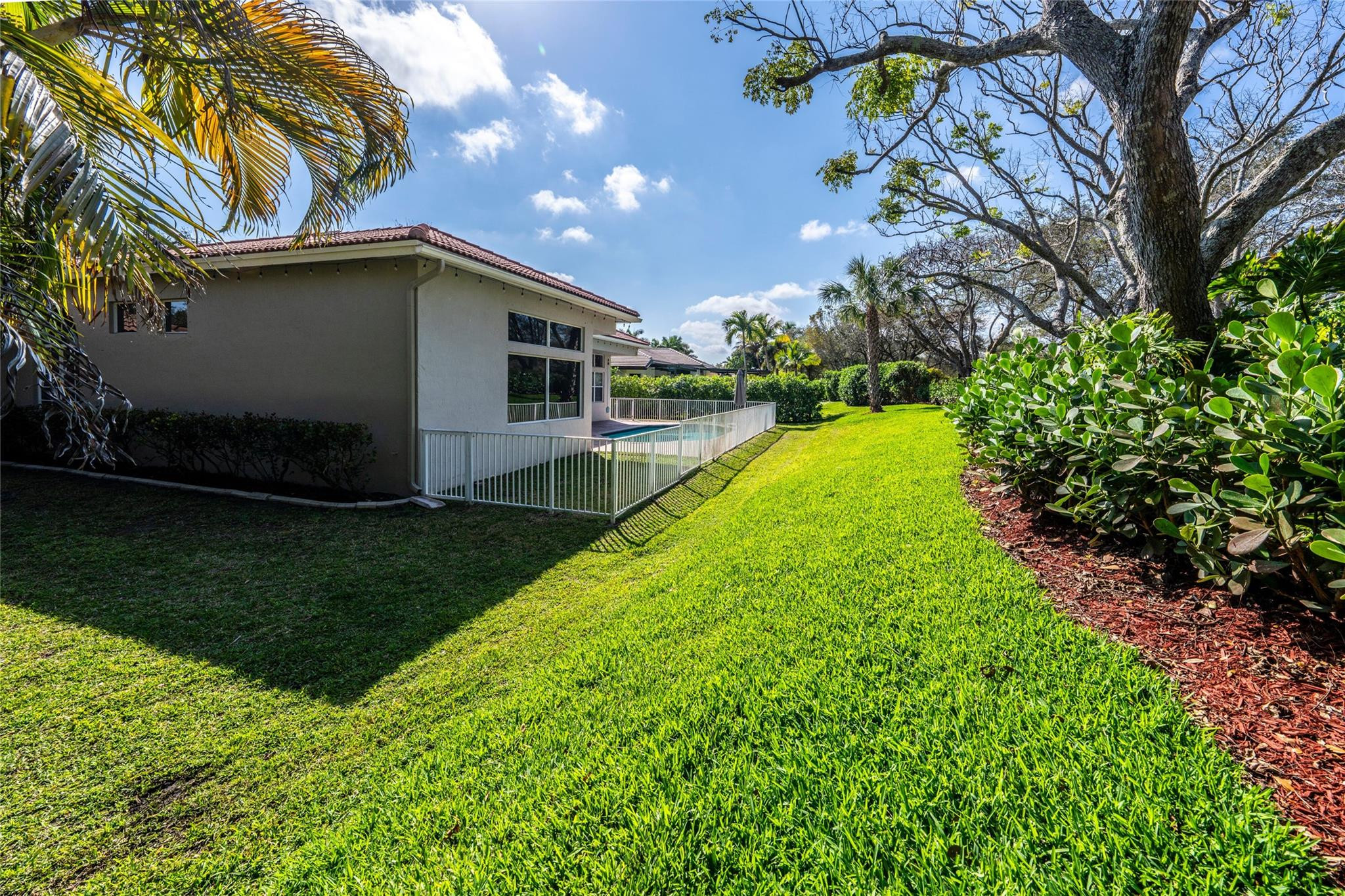 6897 NW 107th Terrace