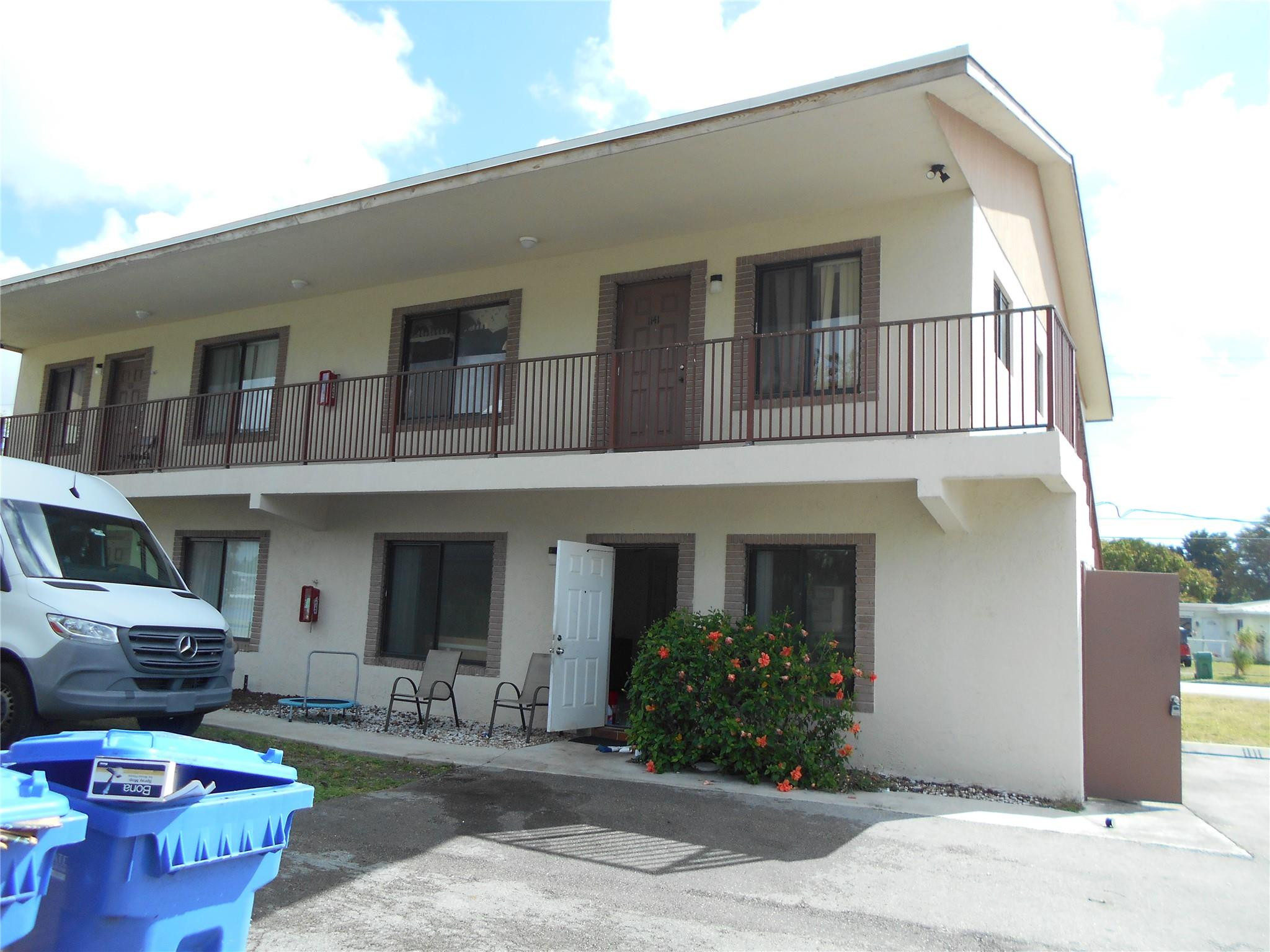 1141 W River Drive 8