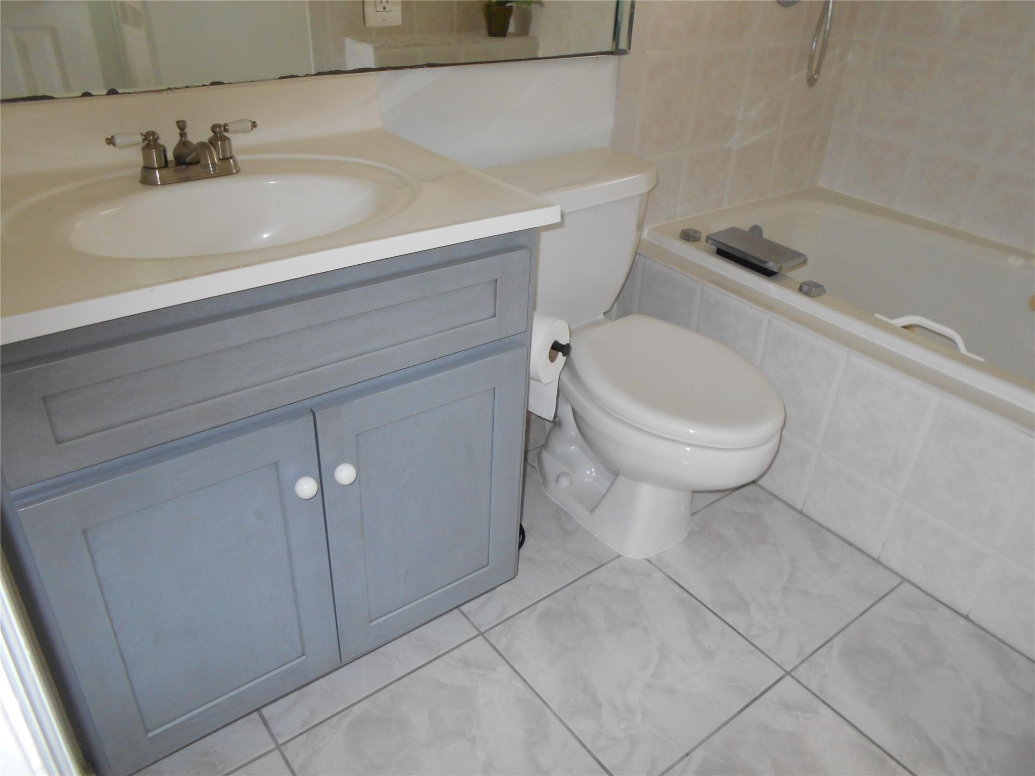 3980 NW 114th Avenue