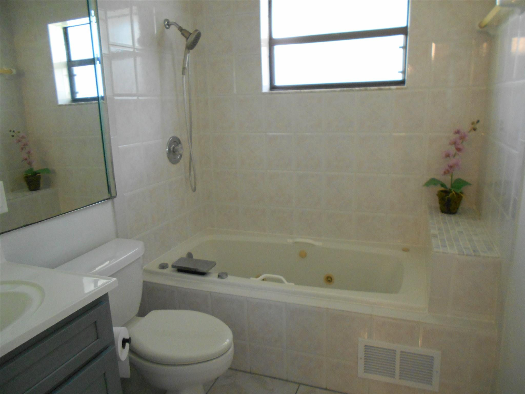 3980 NW 114th Avenue