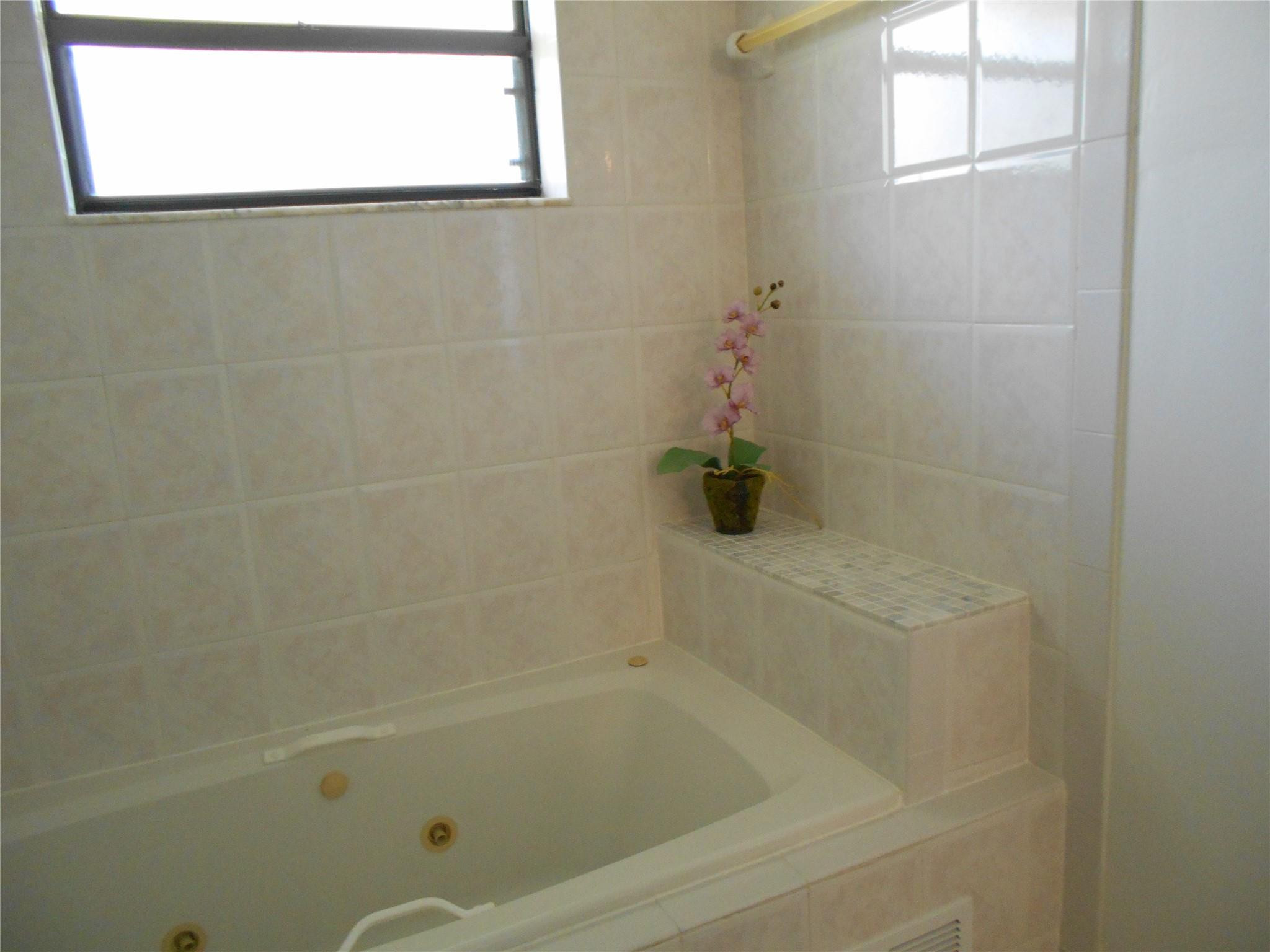 3980 NW 114th Avenue