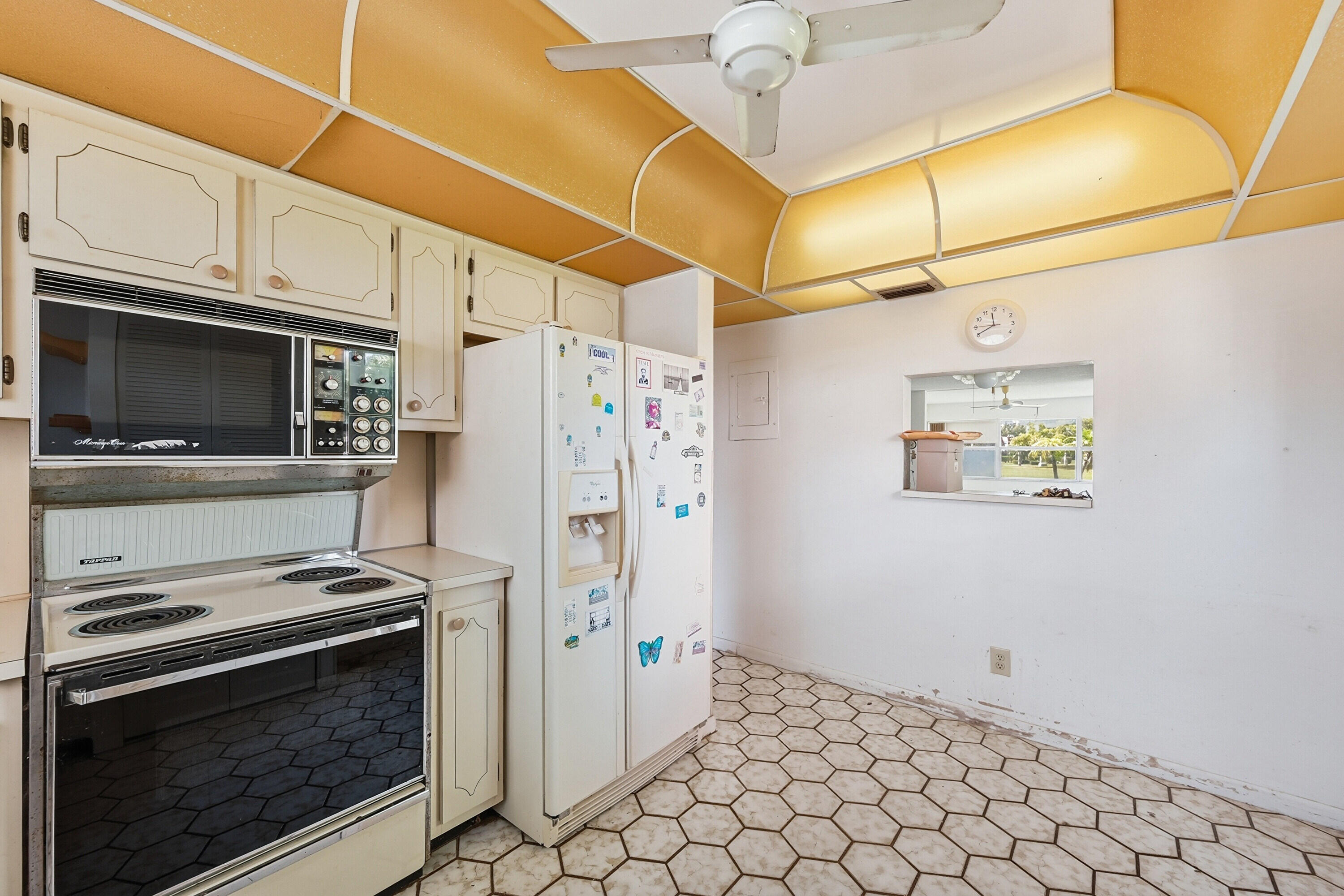 9541 Sunrise Lakes Boulevard Unit: 110