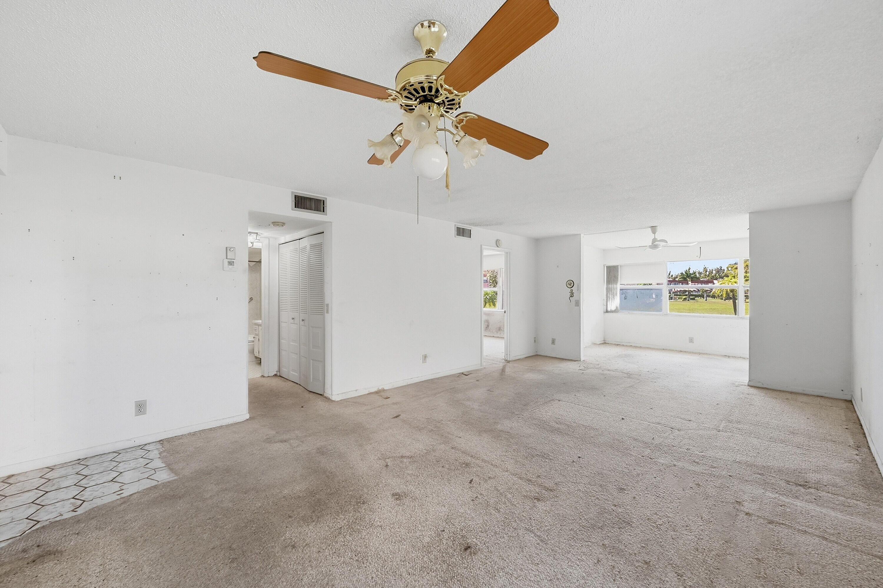 9541 Sunrise Lakes Boulevard Unit: 110