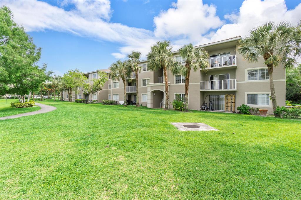 5005 Wiles Rd Unit: 301