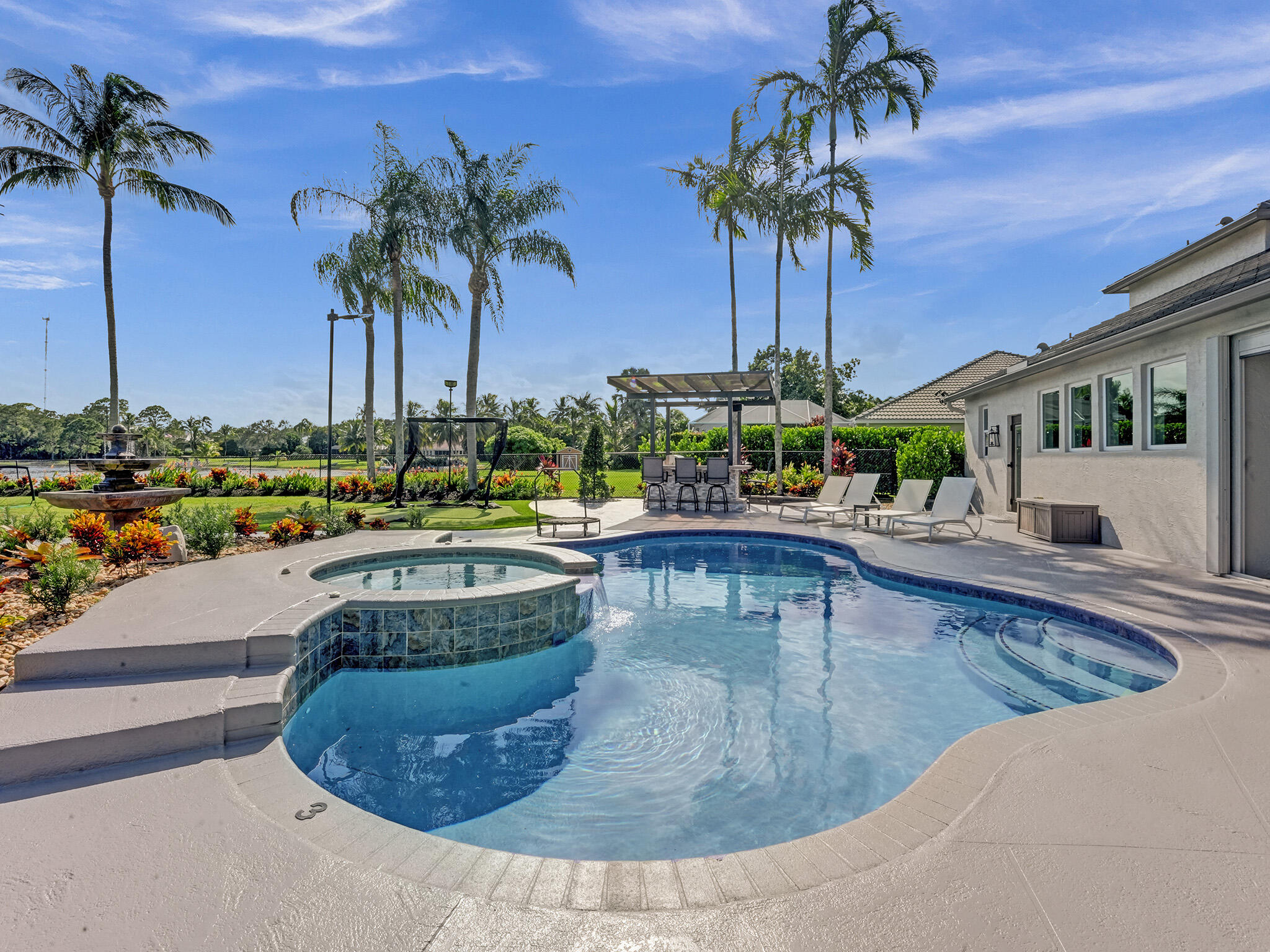 4589 Hunting Trail