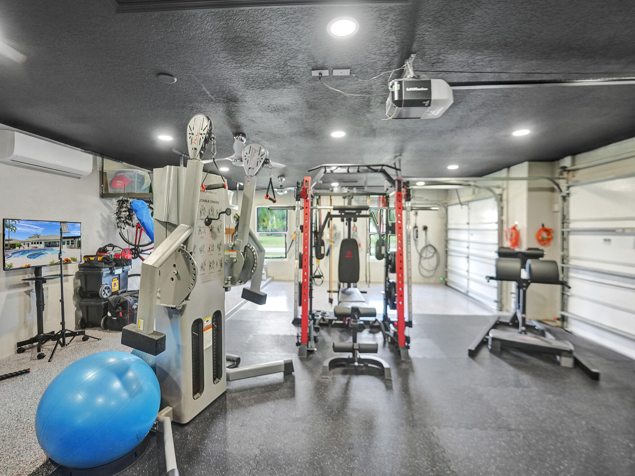 4589 Hunting Trail