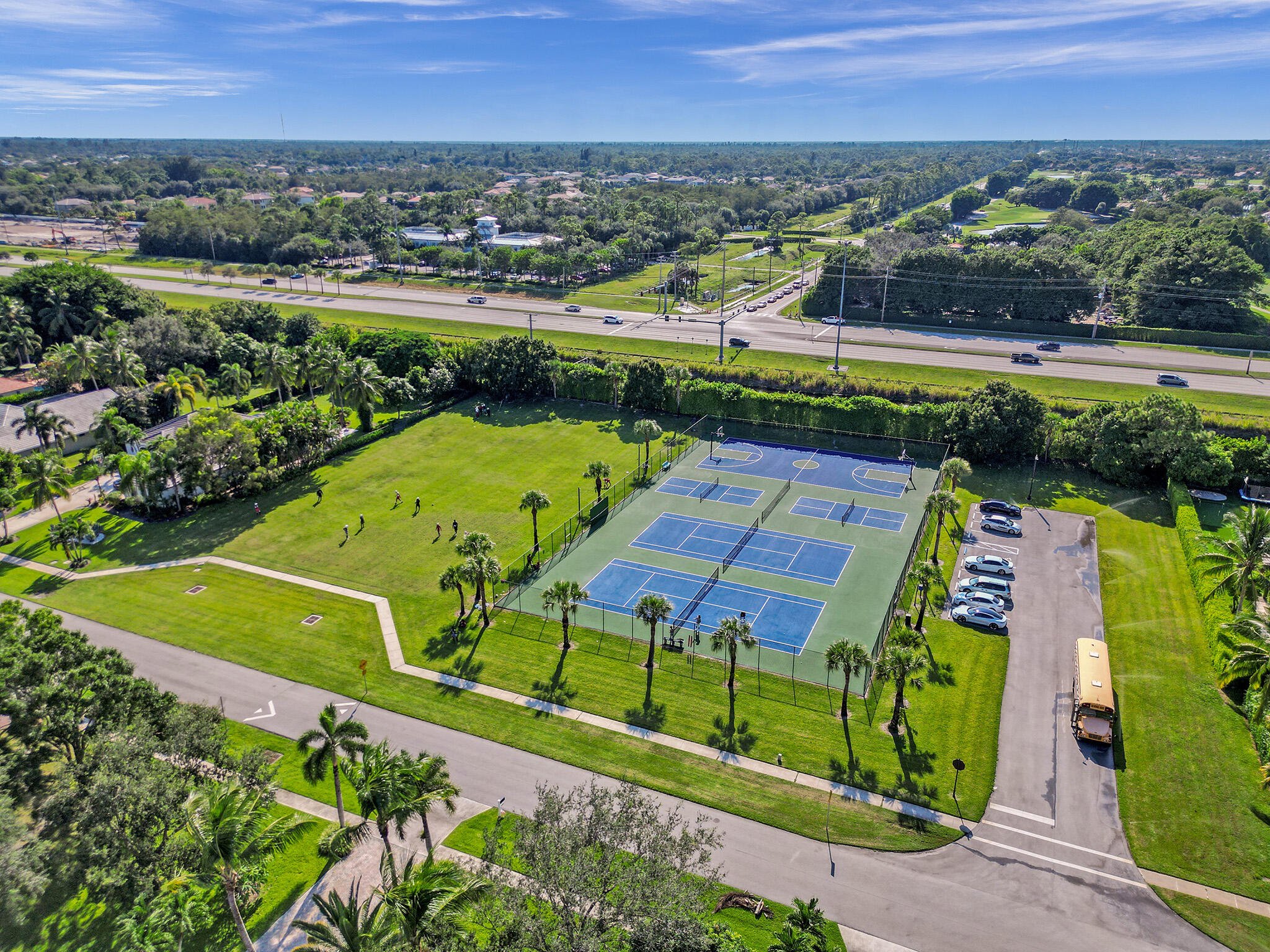 4589 Hunting Trail