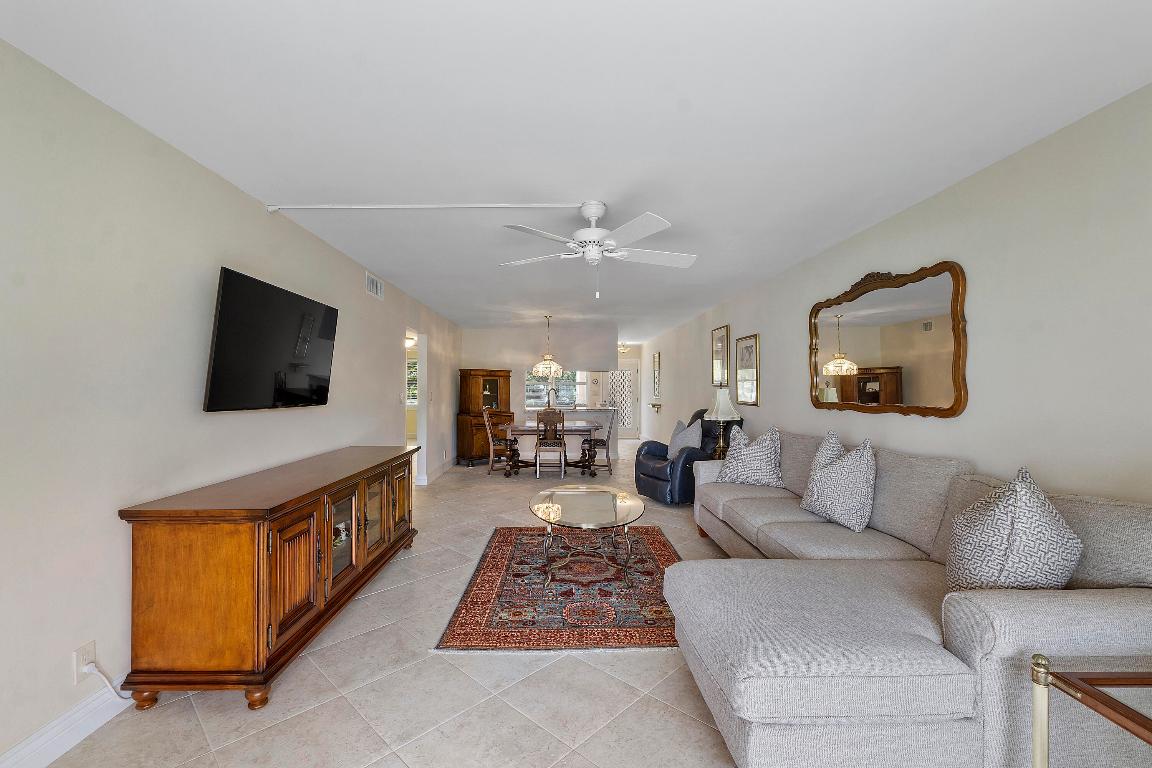 2905 Victoria Place C1