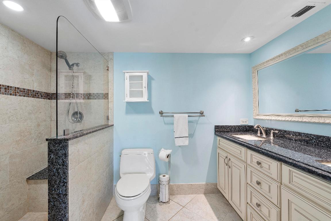 2905 Victoria Place C1