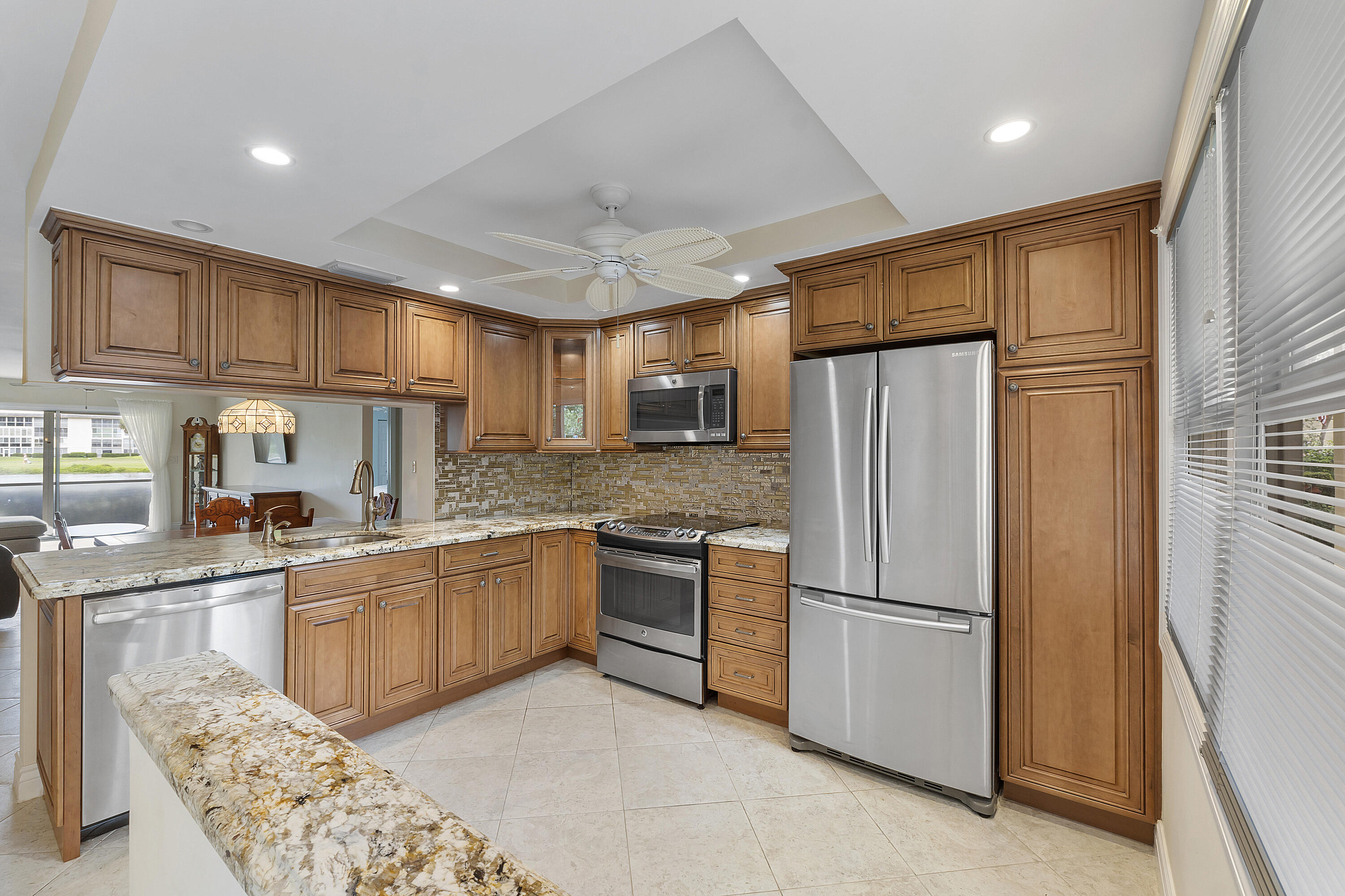 2905 Victoria Place C1