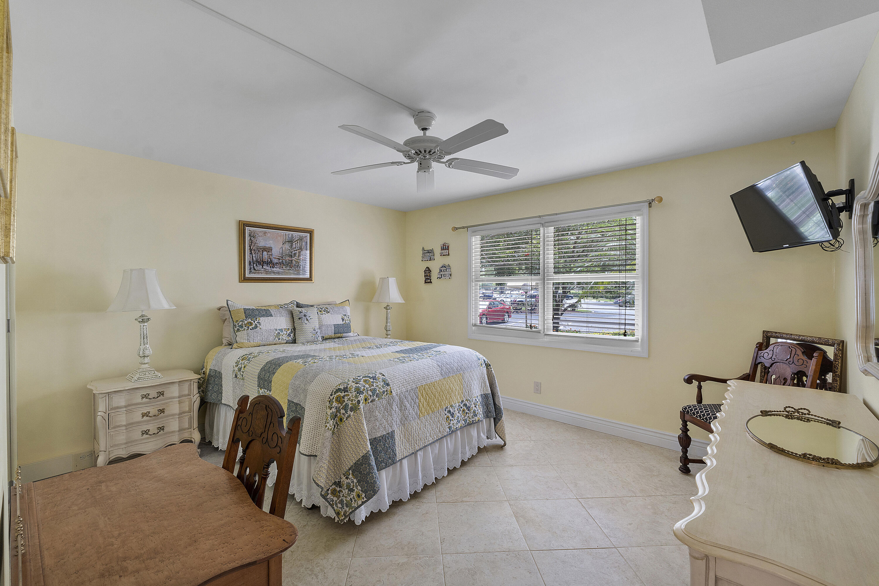 2905 Victoria Place C1