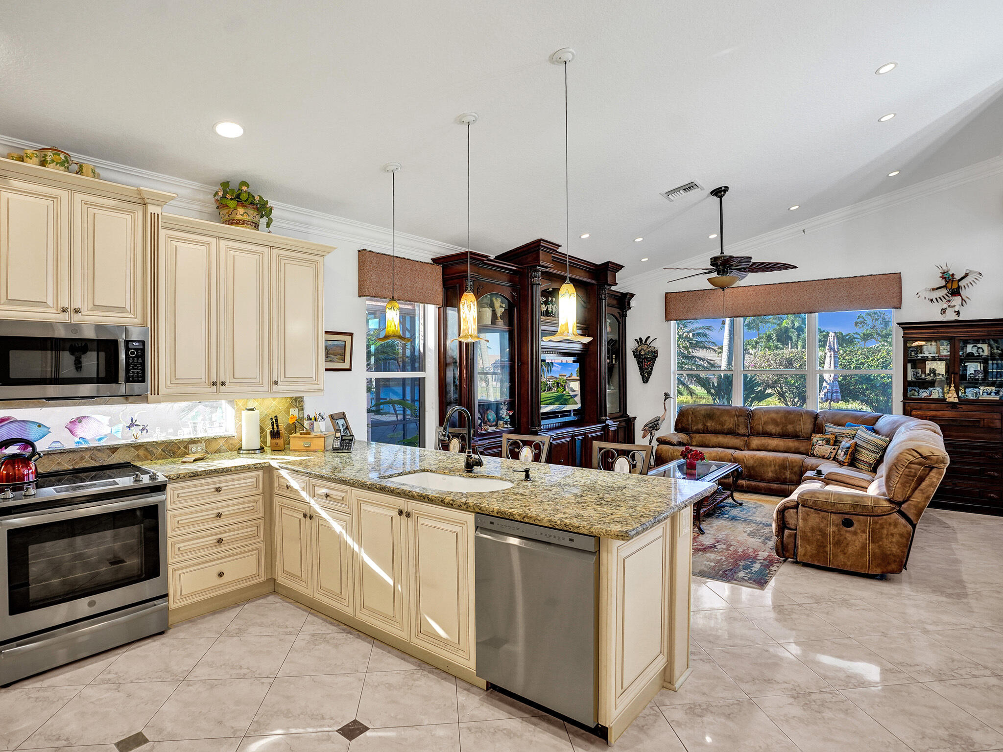 7485 Carmela Way