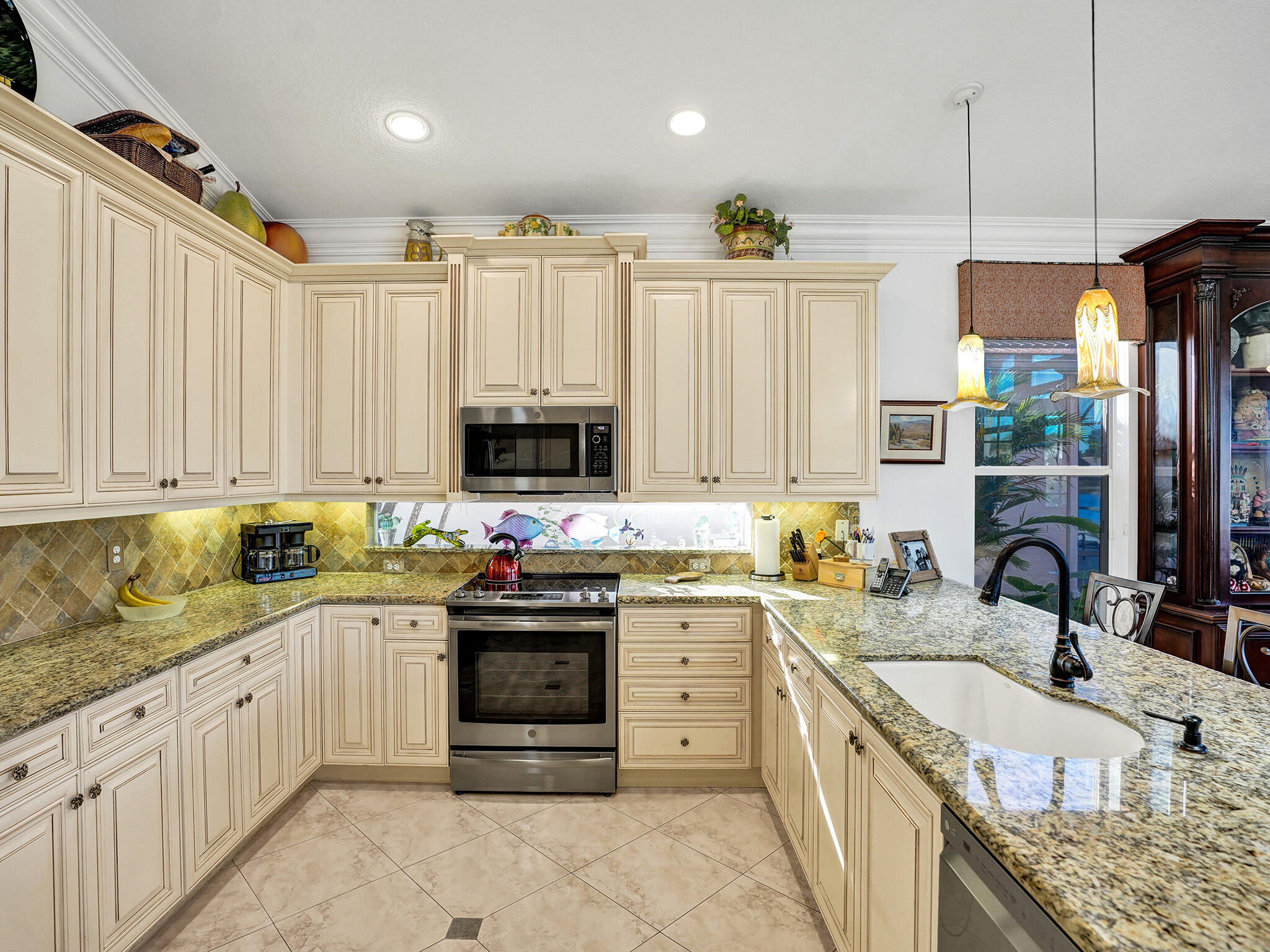 7485 Carmela Way