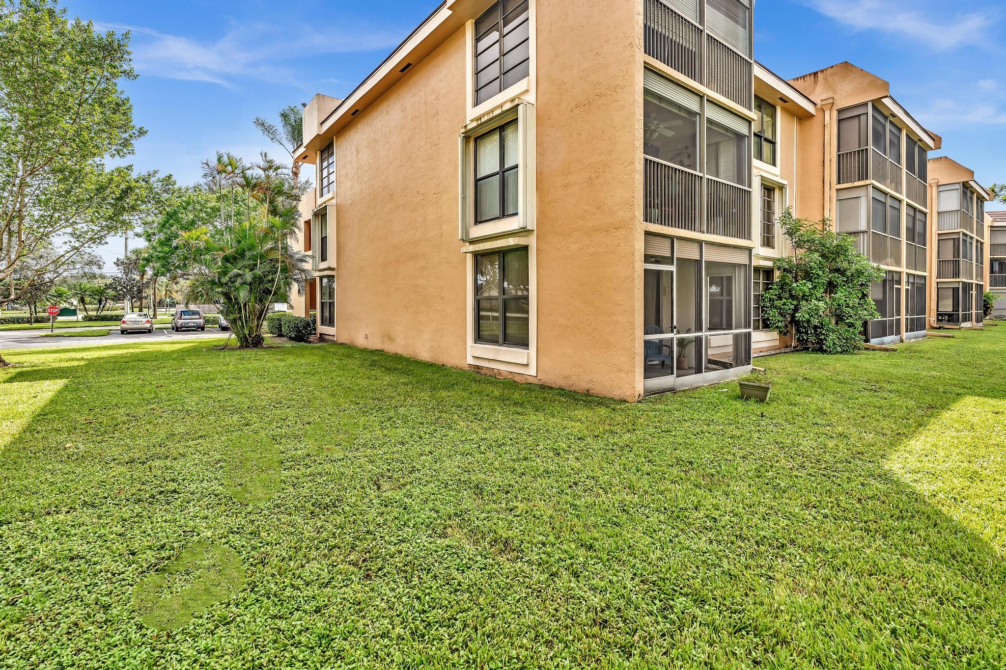 5901 Coral Lake Drive 101