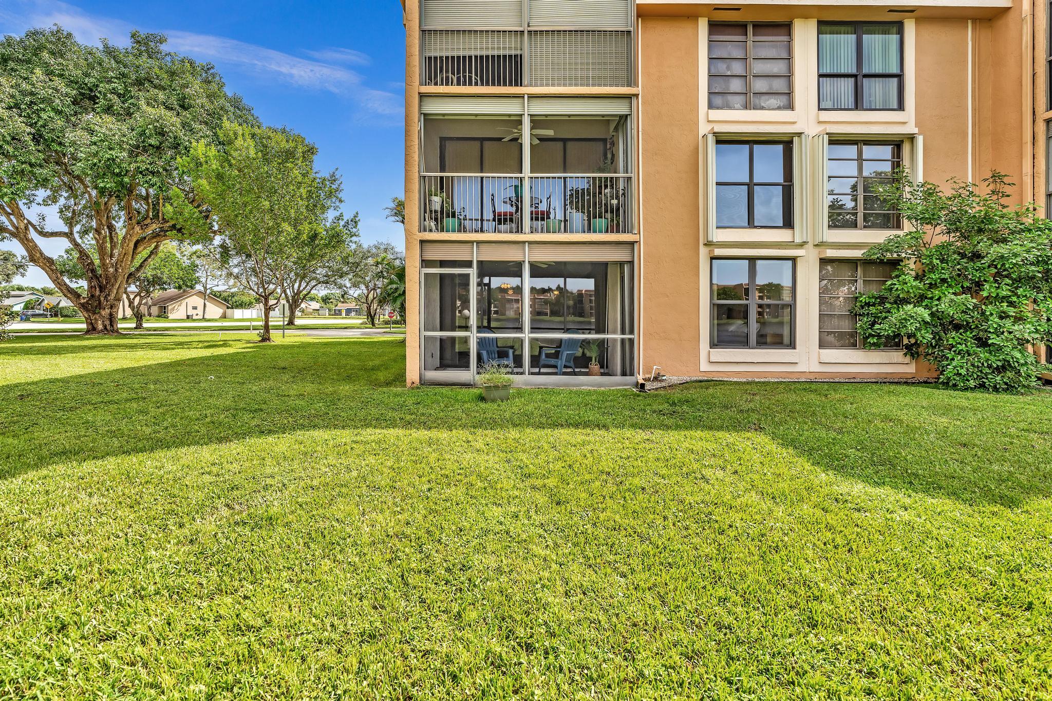 5901 Coral Lake Drive 101