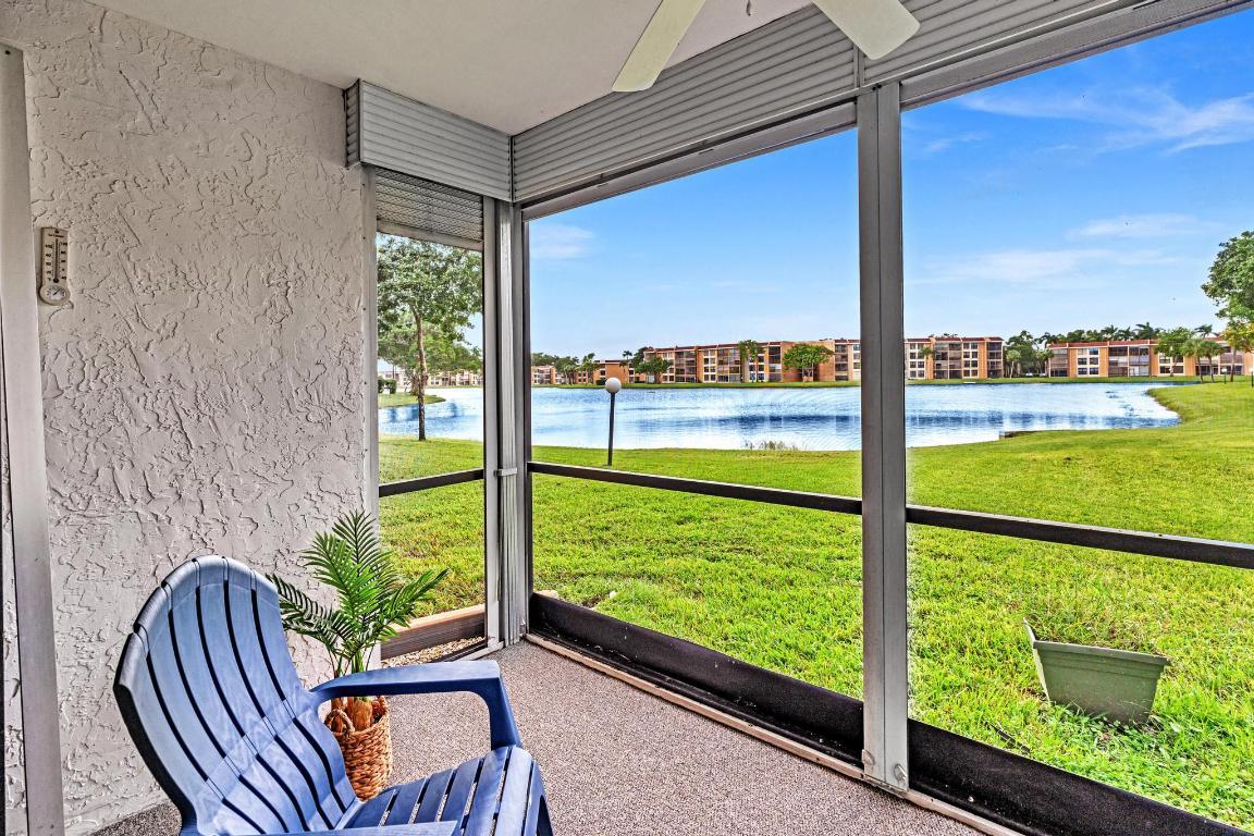 5901 Coral Lake Drive 101