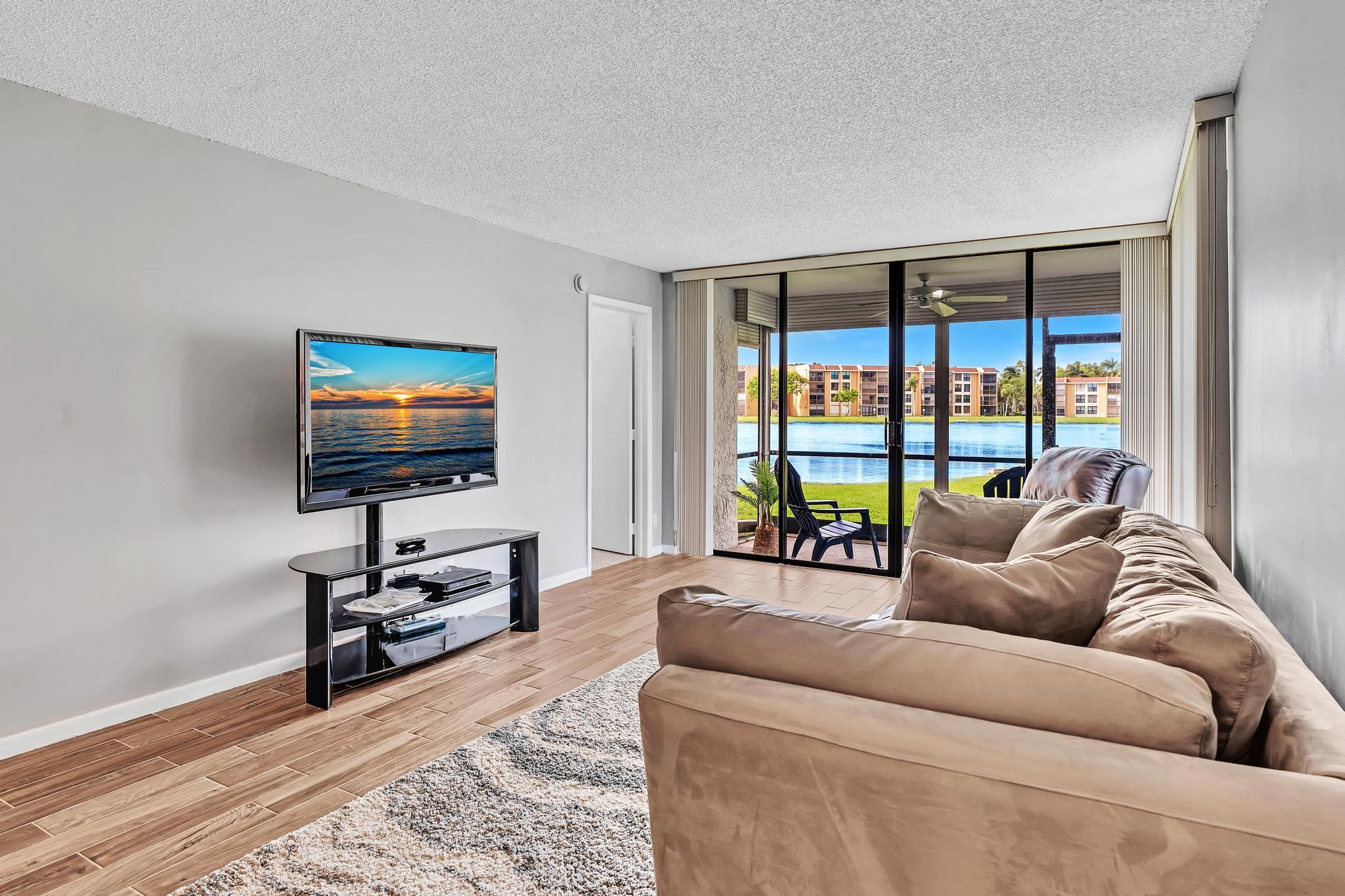 5901 Coral Lake Drive 101