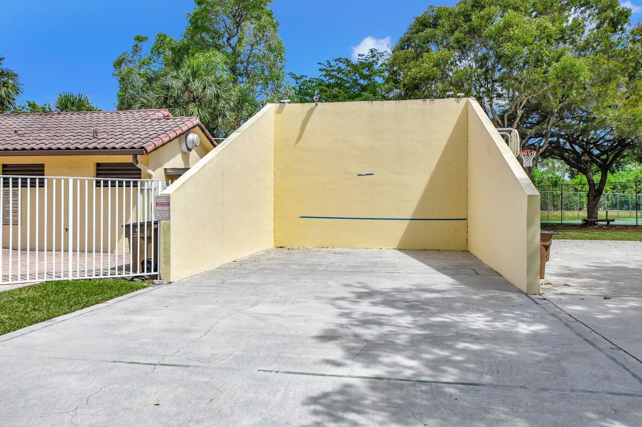 447 NW 47th Terrace