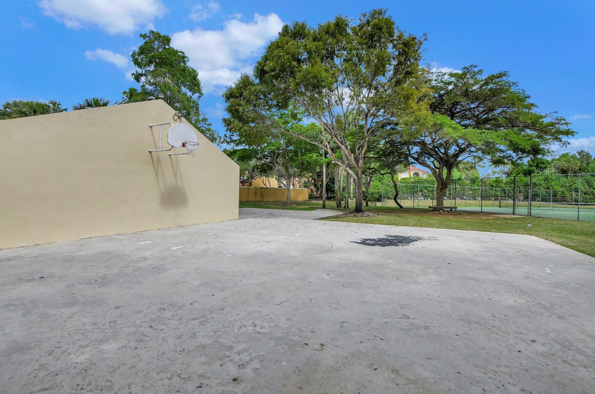 447 NW 47th Terrace
