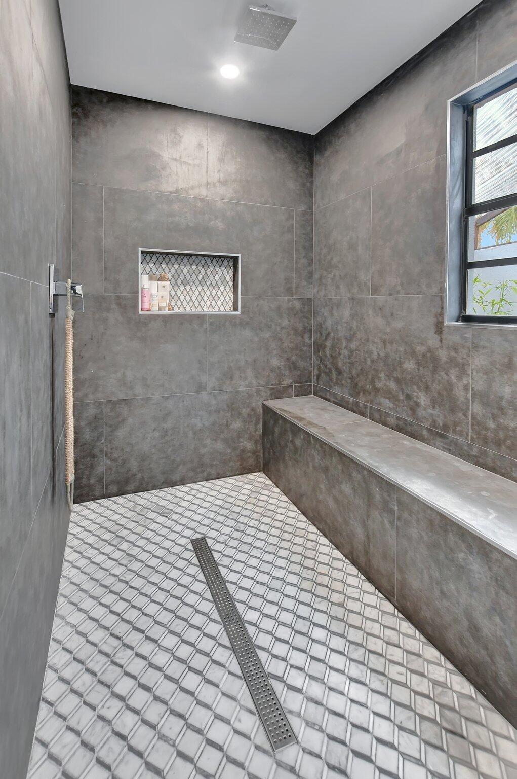 447 NW 47th Terrace