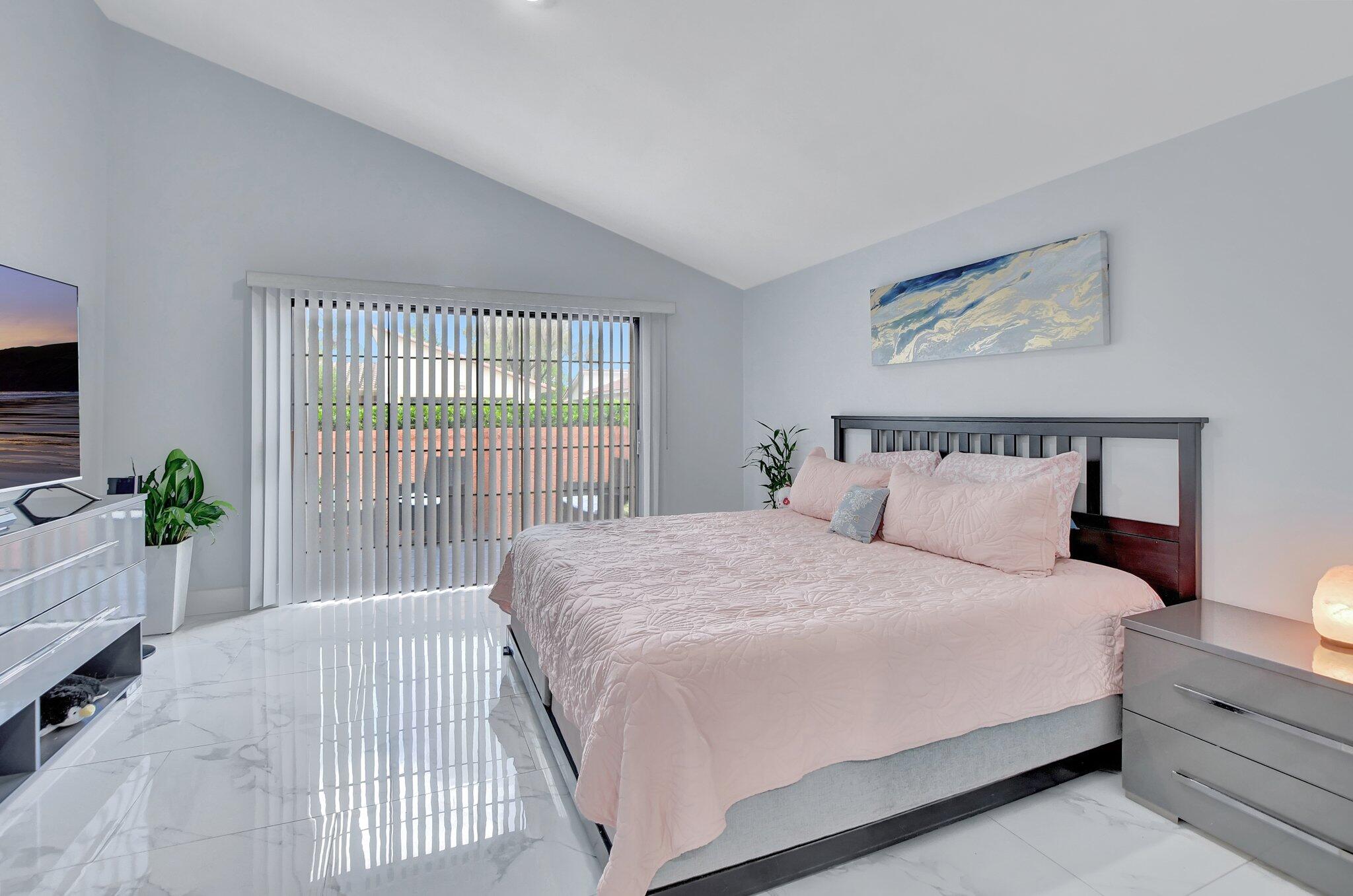 447 NW 47th Terrace