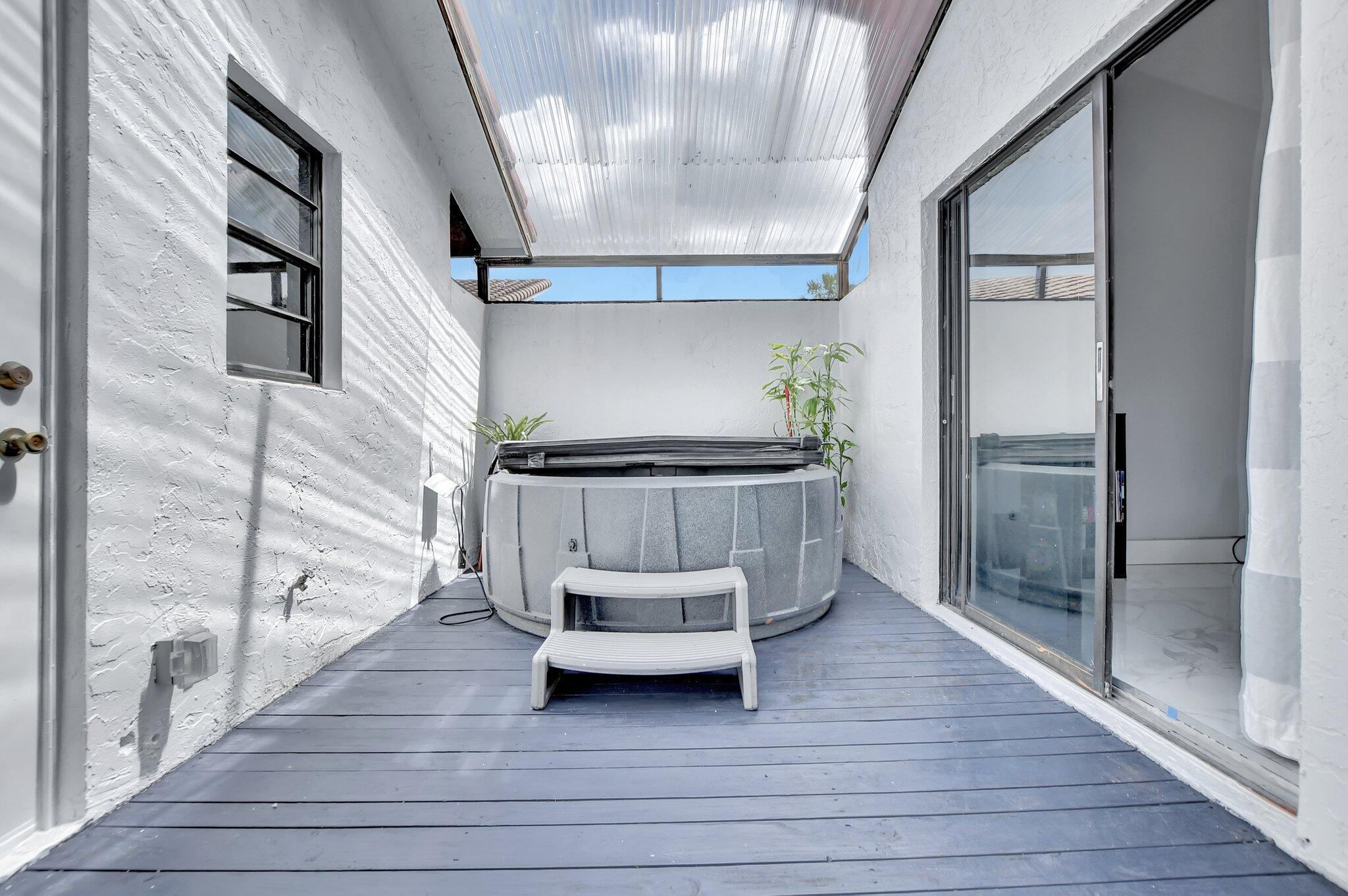 447 NW 47th Terrace