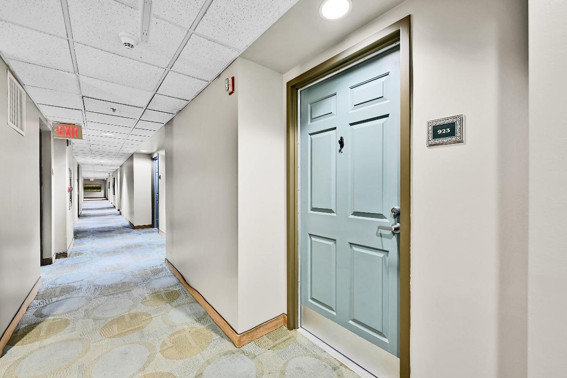 3020 NE 32nd Avenue 923